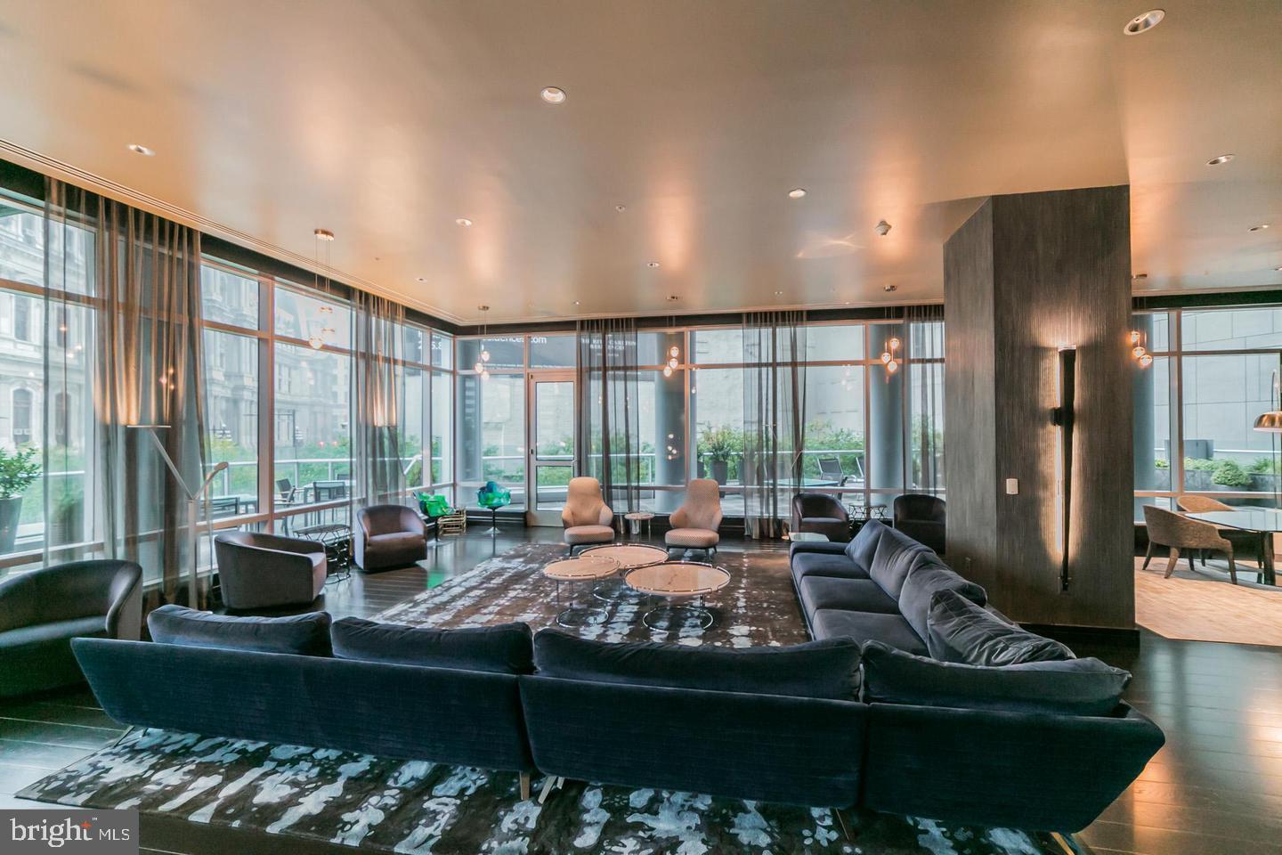 AVENUE OF THE ARTS - Residential