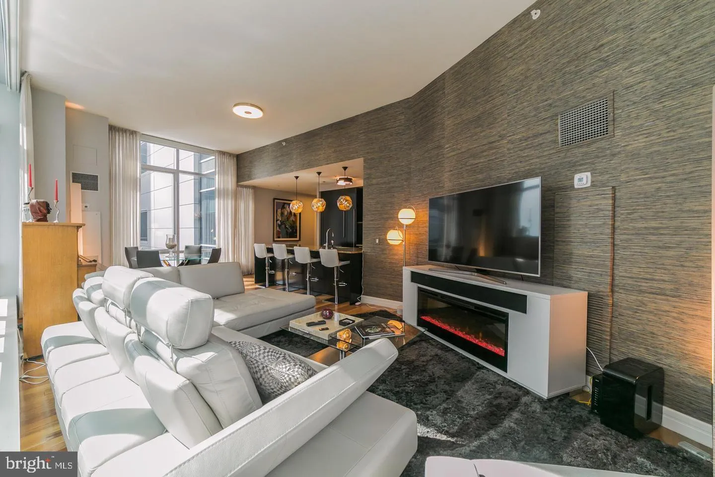 Philadelphia, Pennsylvania 19102, United States, 2 Bedrooms Bedrooms, ,2 BathroomsBathrooms,Residential,Active,135706