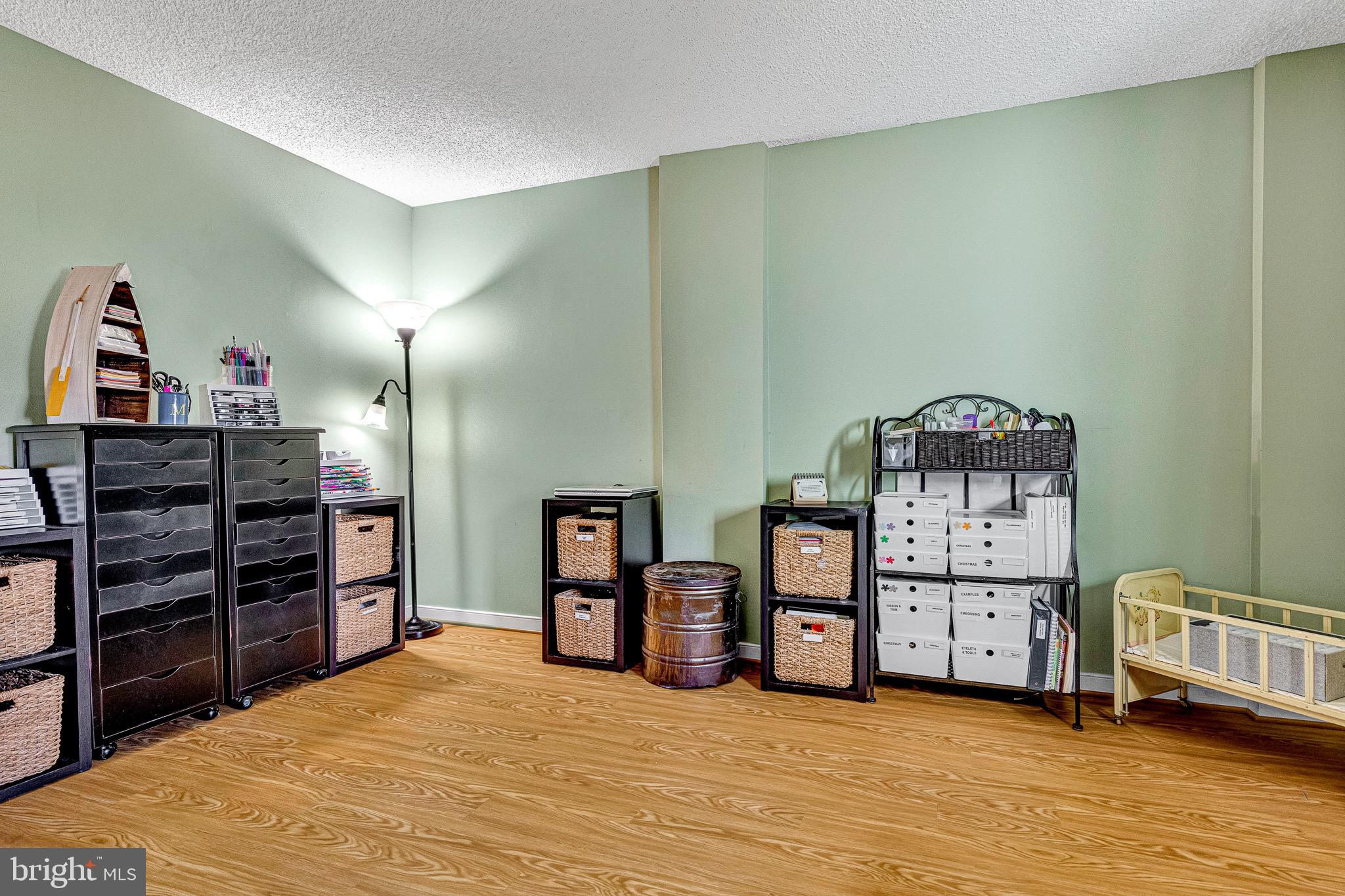 RIVERSIDE CONDOMINIUMS - Residential