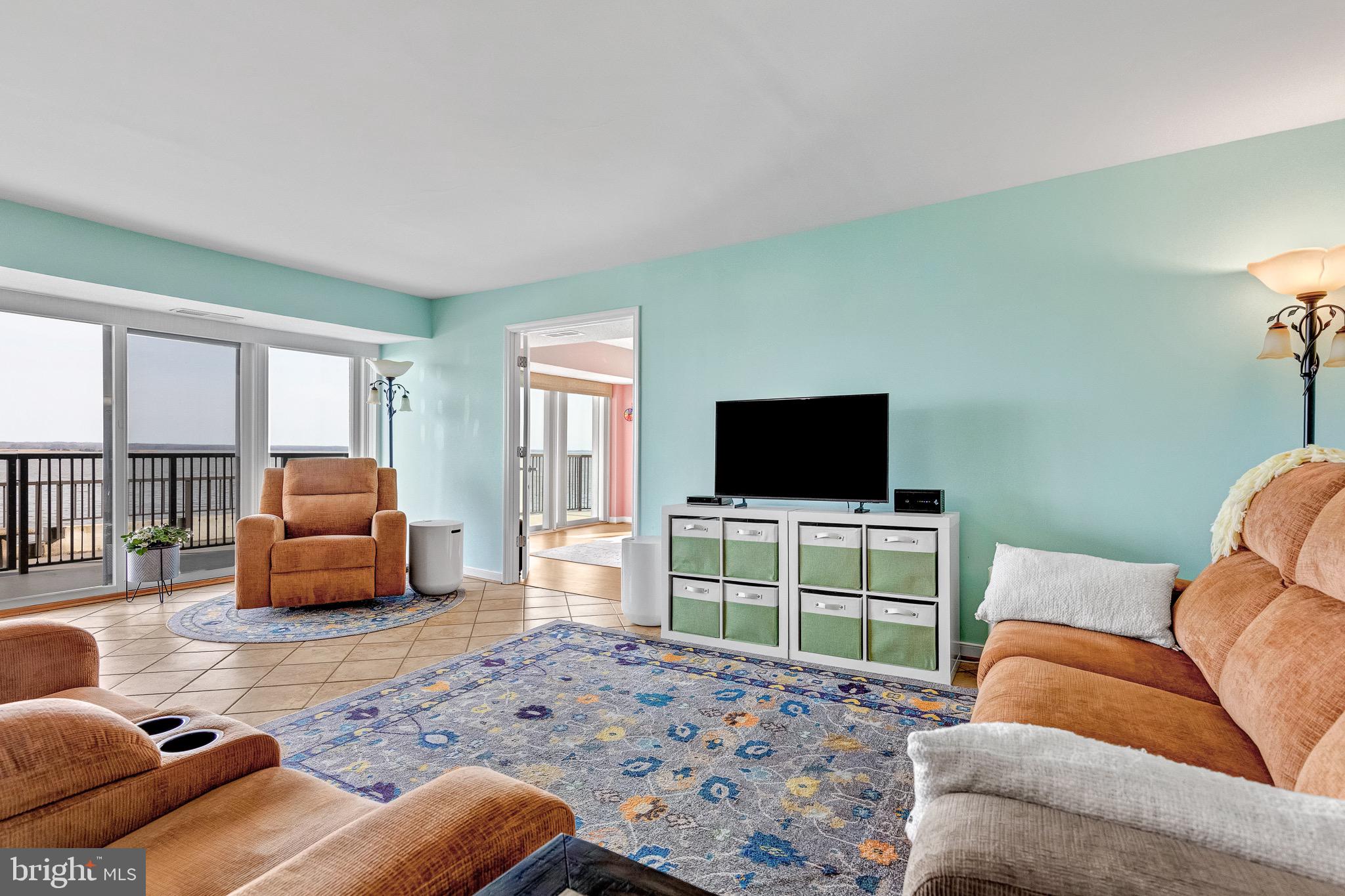 RIVERSIDE CONDOMINIUMS - Residential