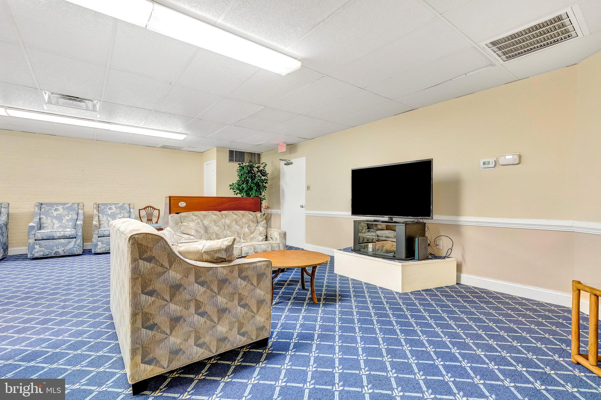 RIVERSIDE CONDOMINIUMS - Residential