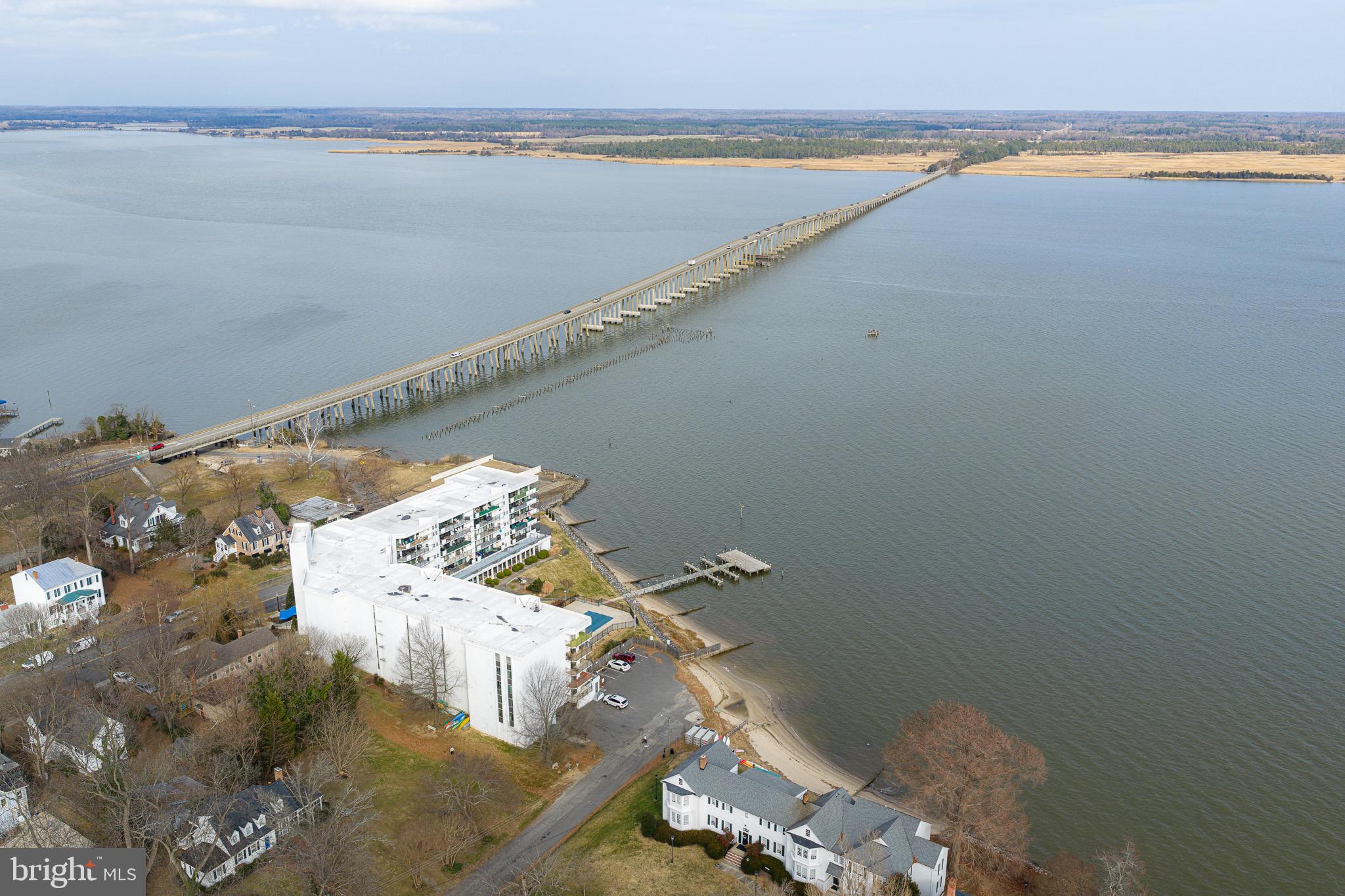 RIVERSIDE CONDOMINIUMS - Residential