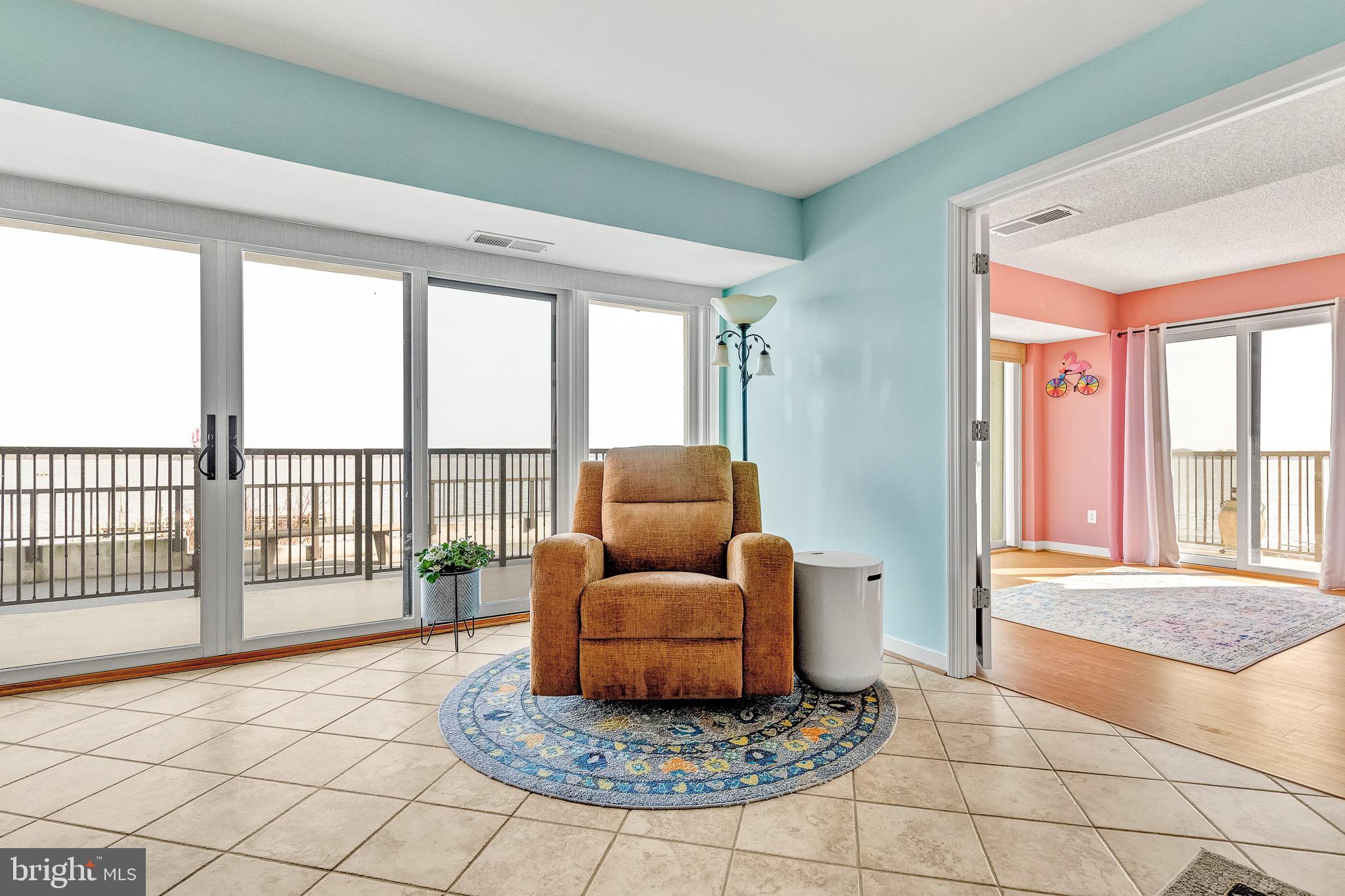 RIVERSIDE CONDOMINIUMS - Residential