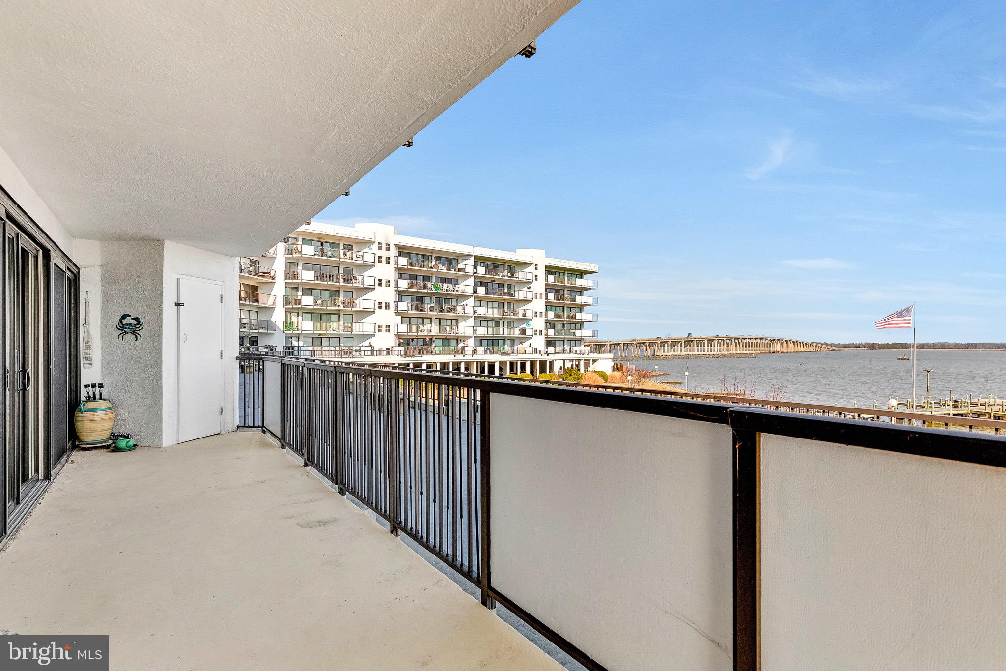 RIVERSIDE CONDOMINIUMS - Residential