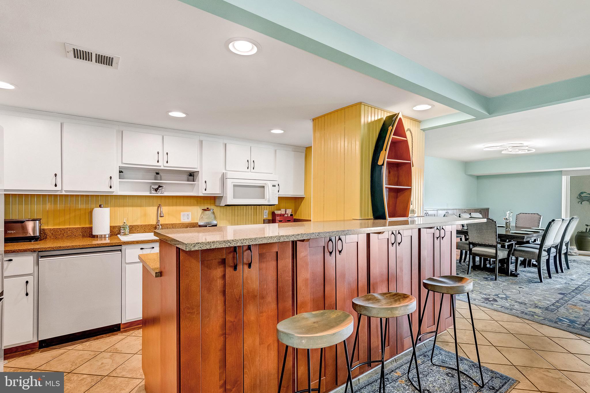 RIVERSIDE CONDOMINIUMS - Residential