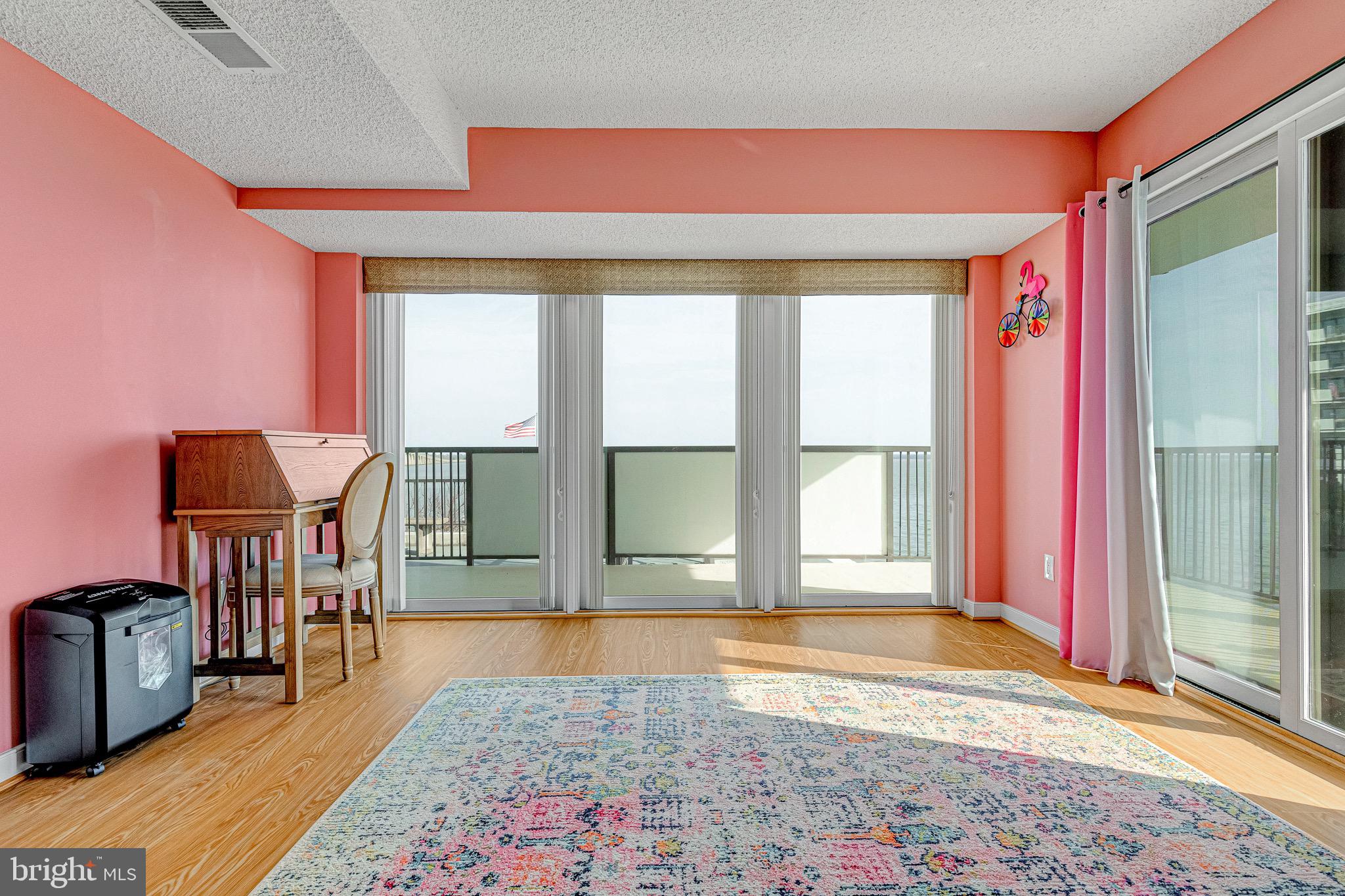 RIVERSIDE CONDOMINIUMS - Residential