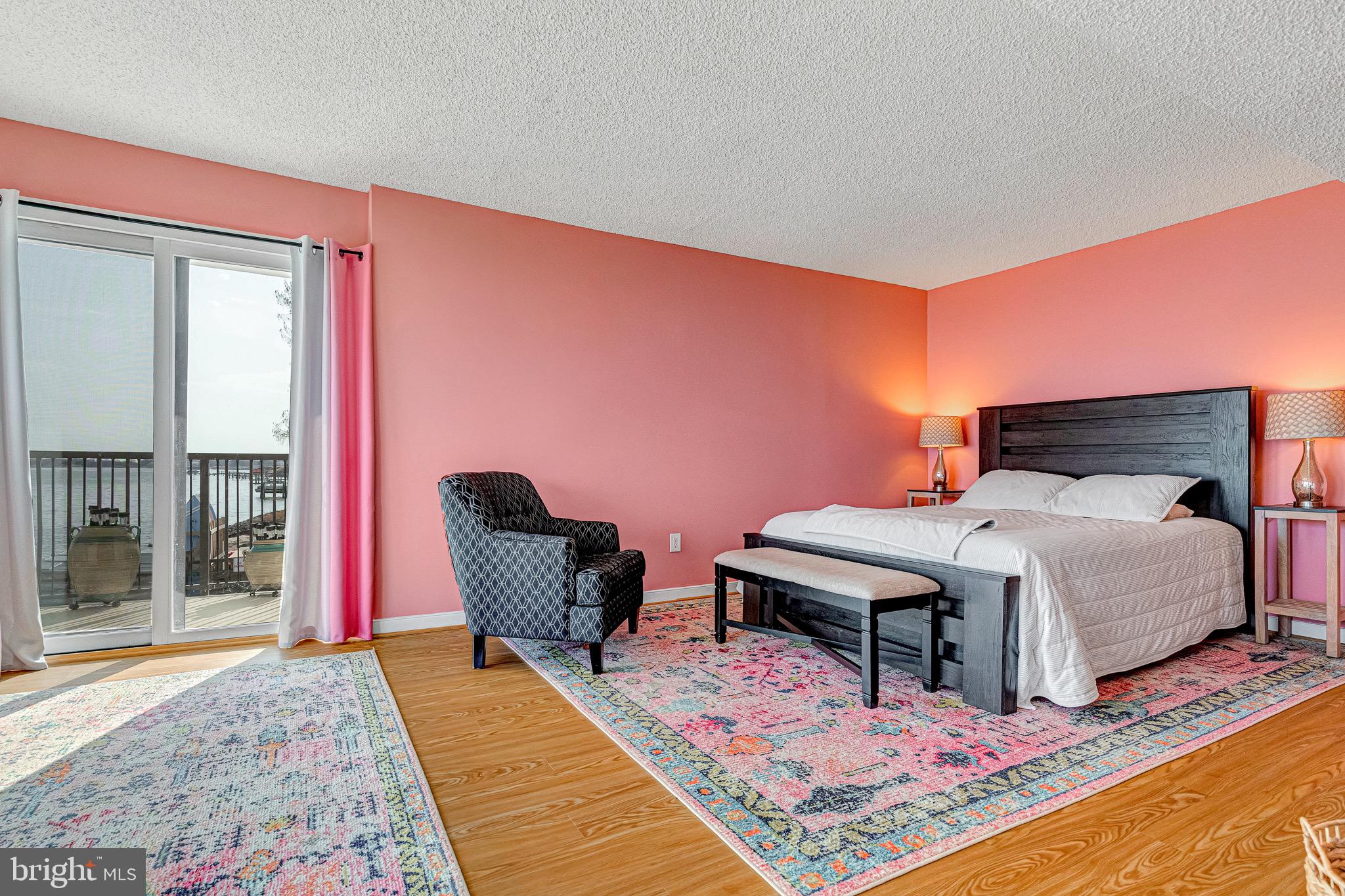 RIVERSIDE CONDOMINIUMS - Residential