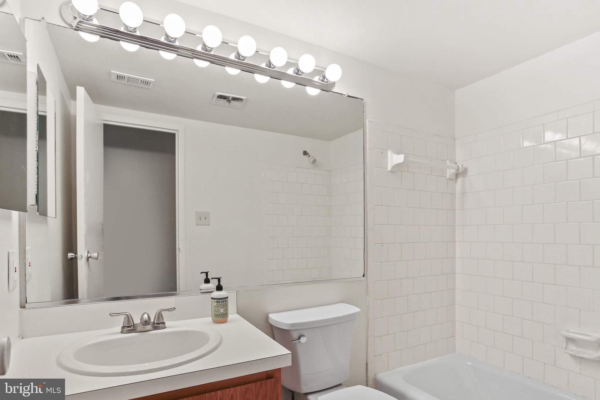 NORMANDIE ON THE LAKE II - Residential