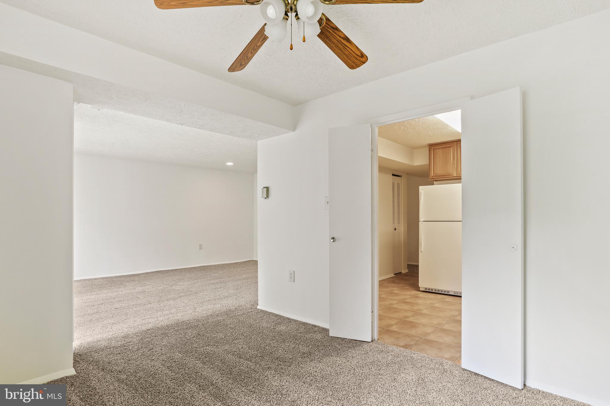 NORMANDIE ON THE LAKE II - Residential