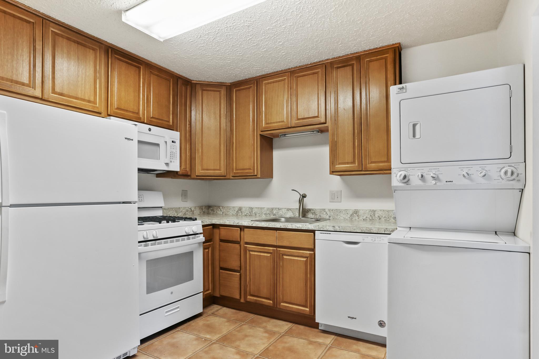 NORMANDIE ON THE LAKE II - Residential