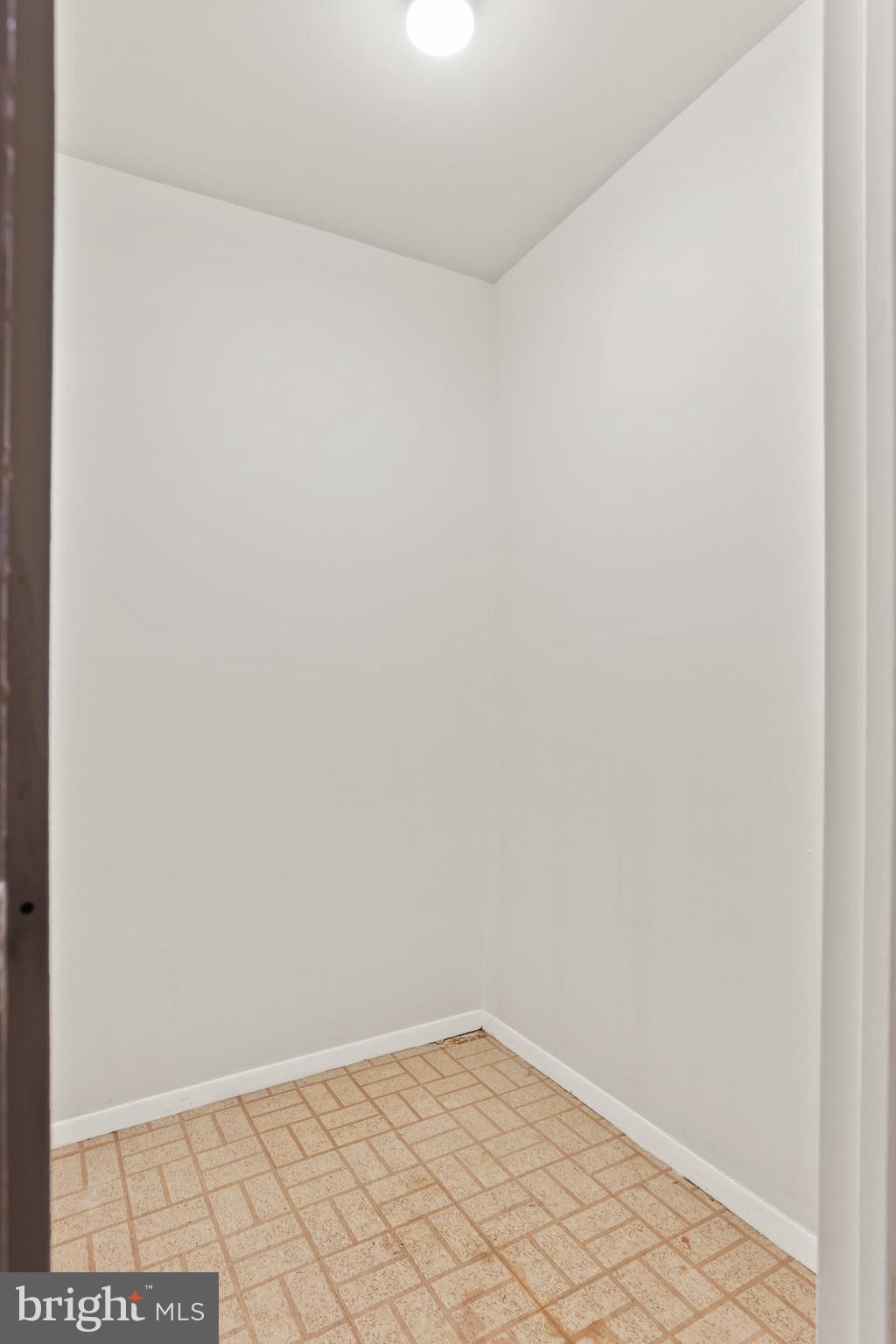 NORMANDIE ON THE LAKE II - Residential