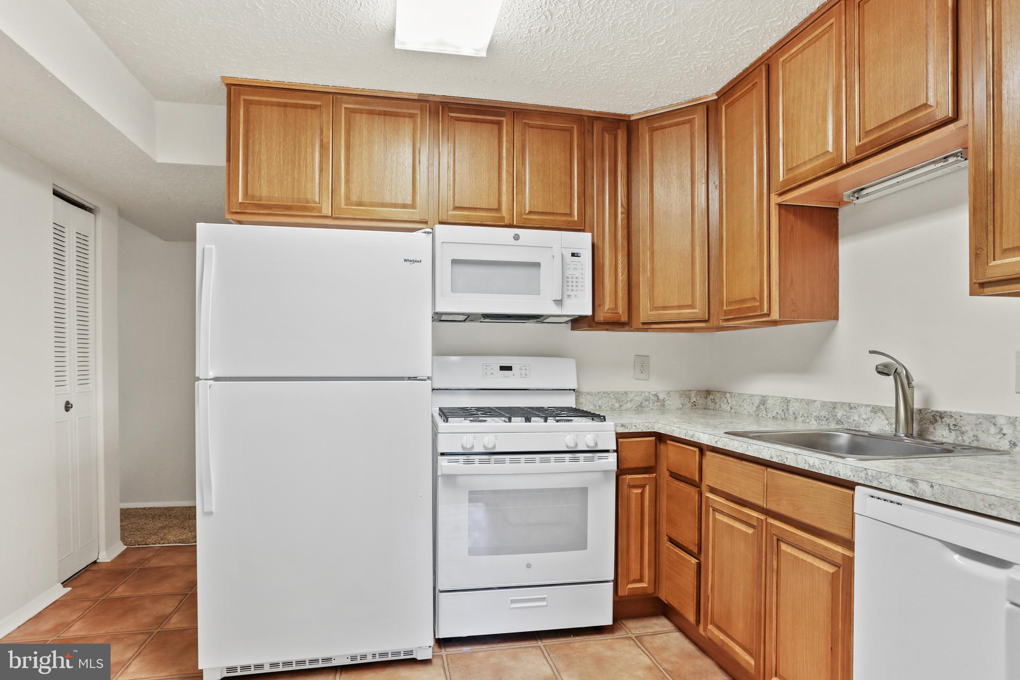 NORMANDIE ON THE LAKE II - Residential