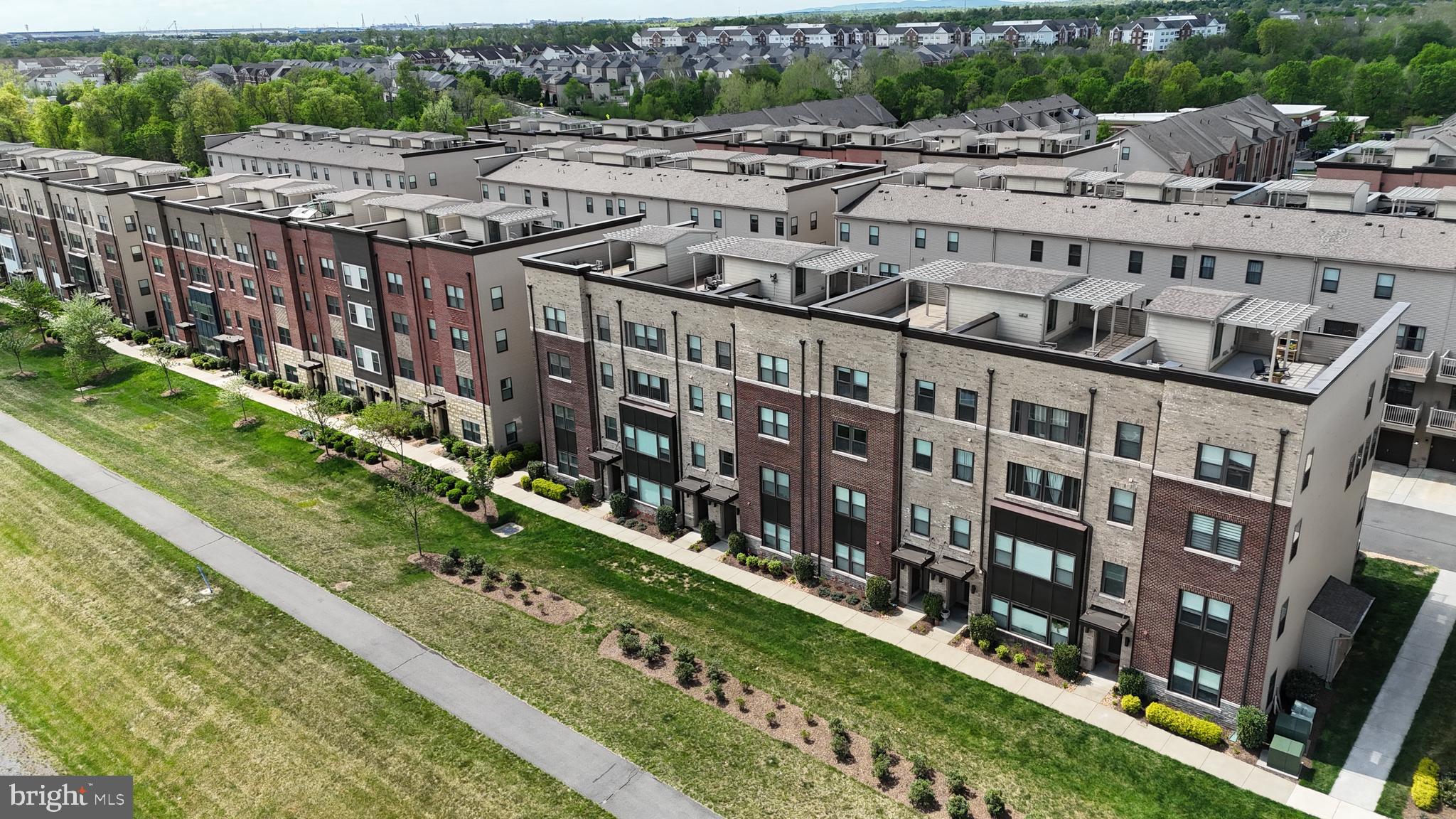 44824 TIVERTON SQUARE