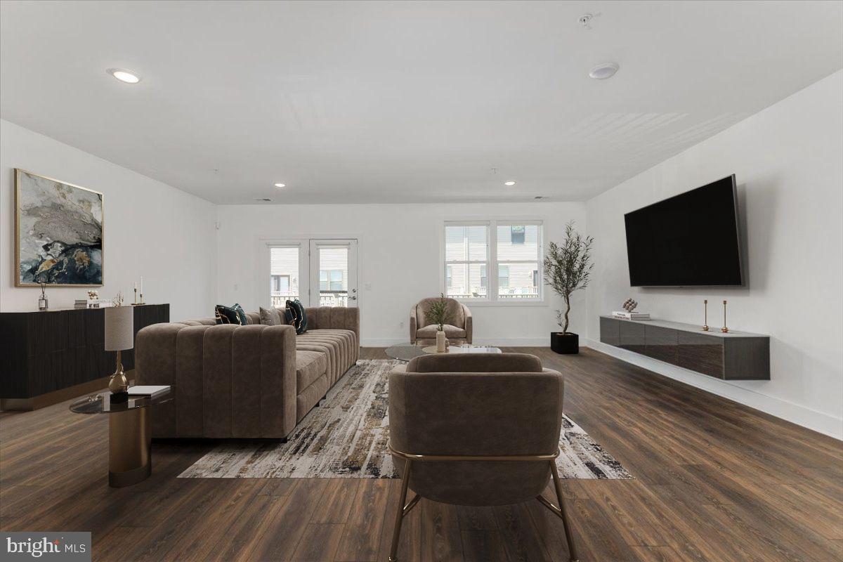 44824 TIVERTON SQUARE