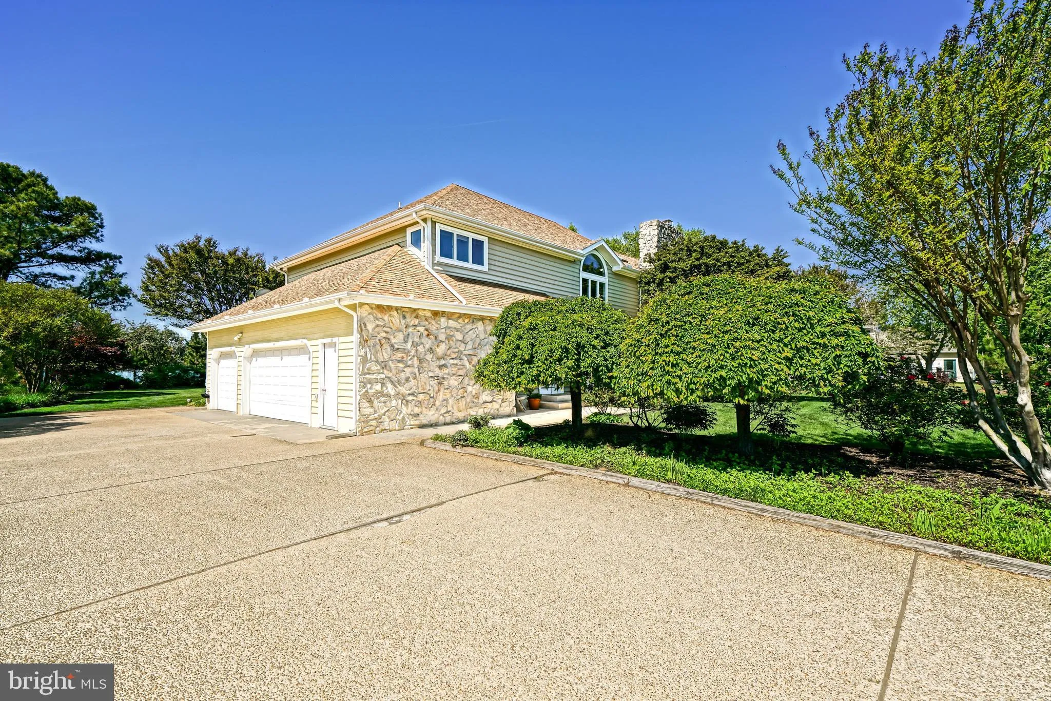 Rehoboth Beach, Delaware 19971, United States, 4 Bedrooms Bedrooms, ,4 BathroomsBathrooms,Residential,Contingent,123227