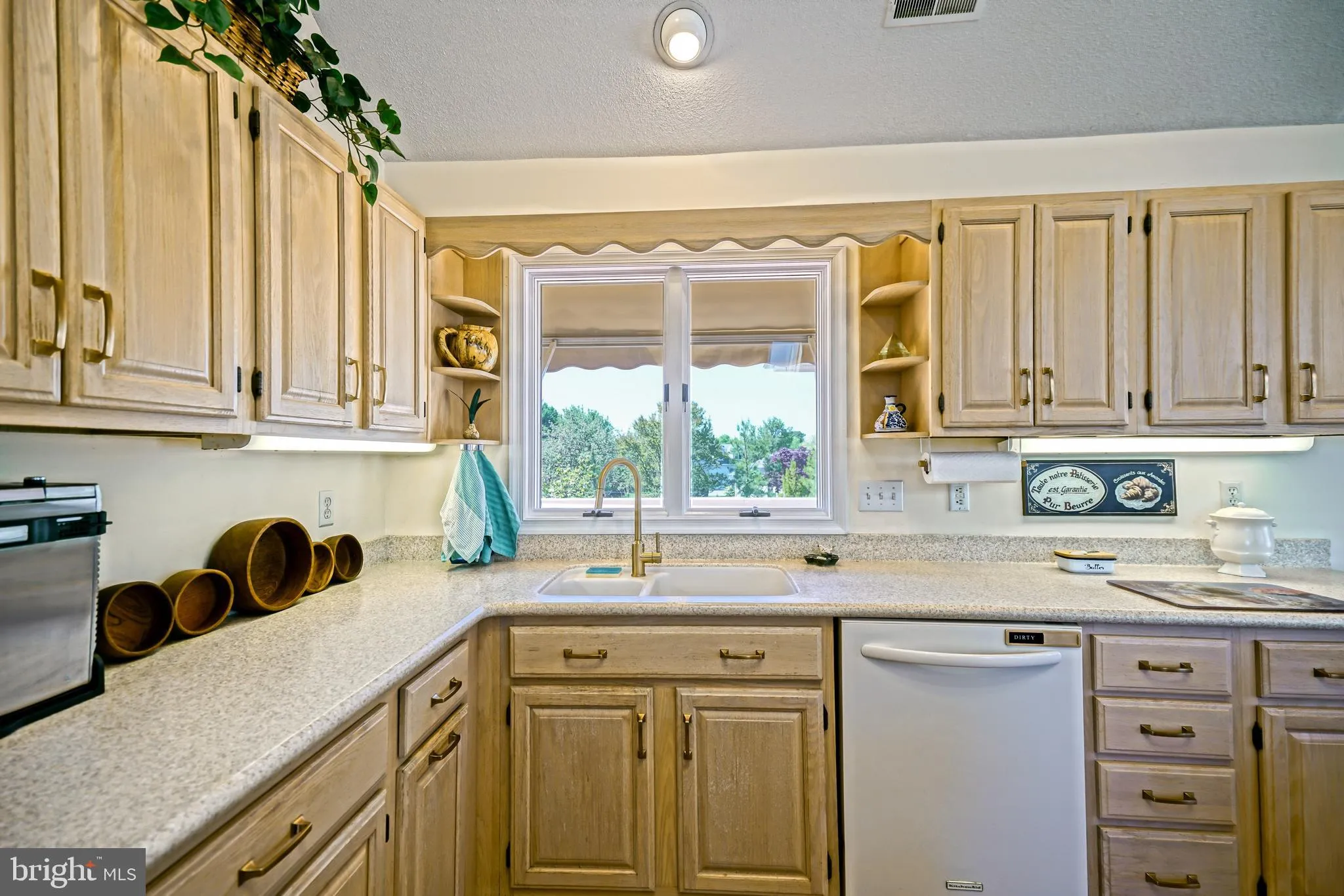 Rehoboth Beach, Delaware 19971, United States, 4 Bedrooms Bedrooms, ,4 BathroomsBathrooms,Residential,Contingent,123227