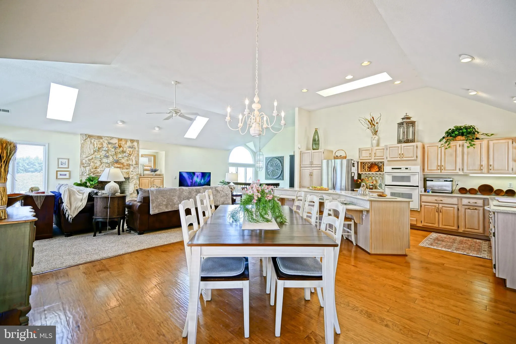 Rehoboth Beach, Delaware 19971, United States, 4 Bedrooms Bedrooms, ,4 BathroomsBathrooms,Residential,Contingent,123227