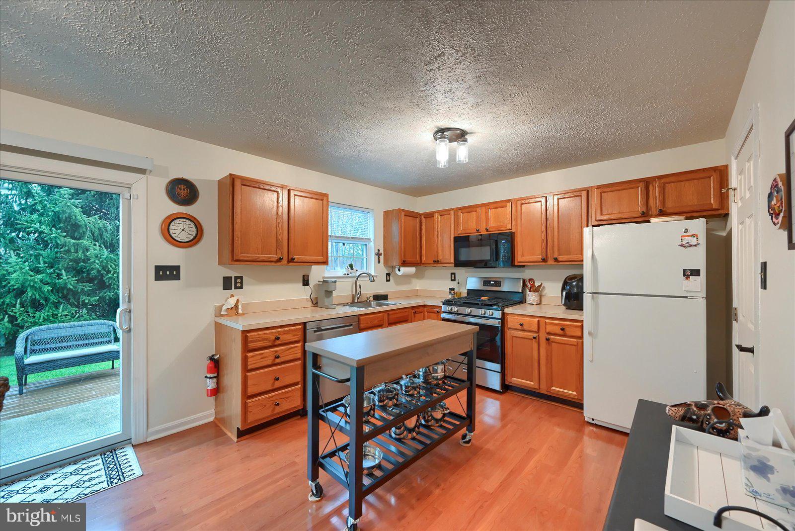 BUTTONWOOD CROSSING - Residential