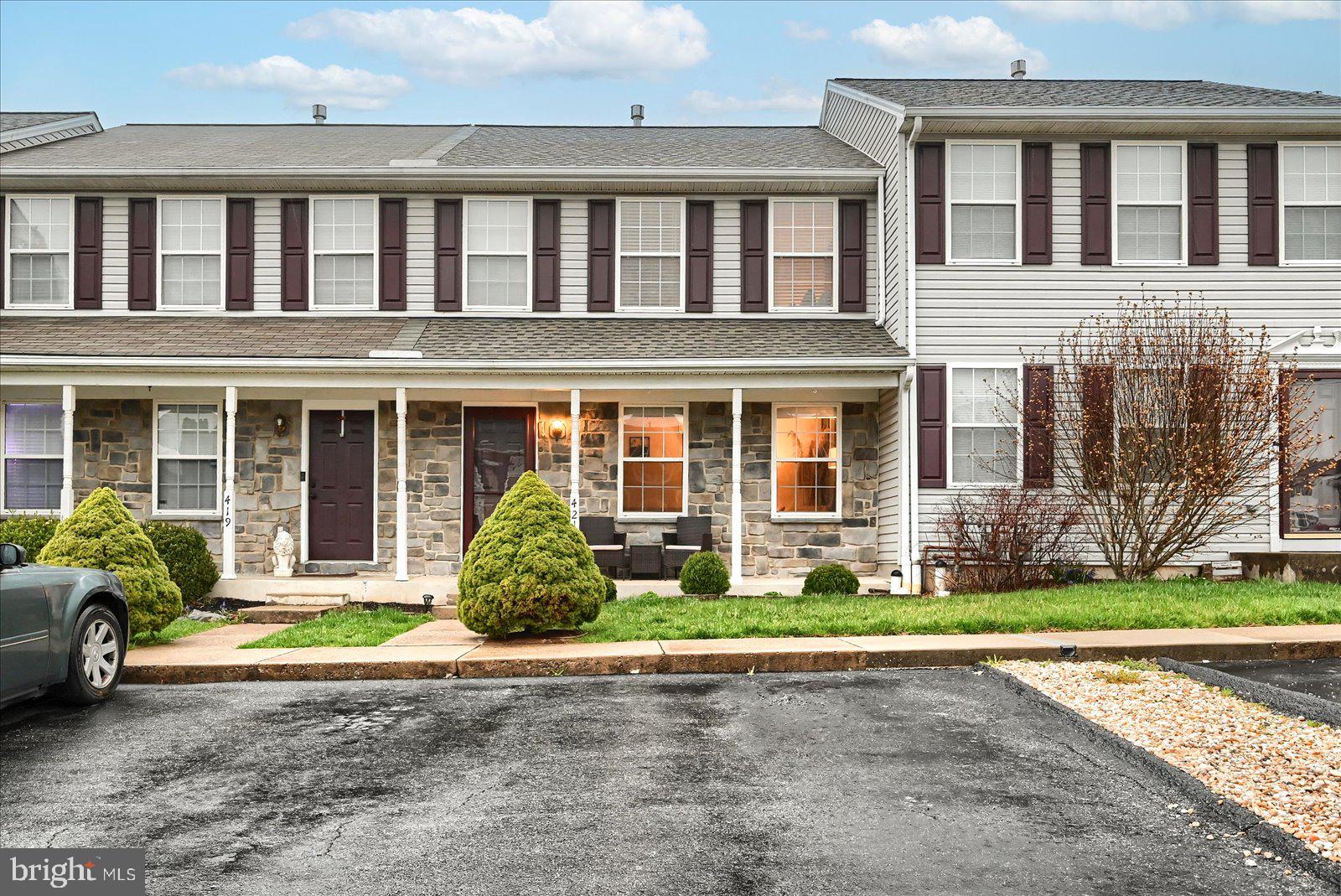 BUTTONWOOD CROSSING - Residential