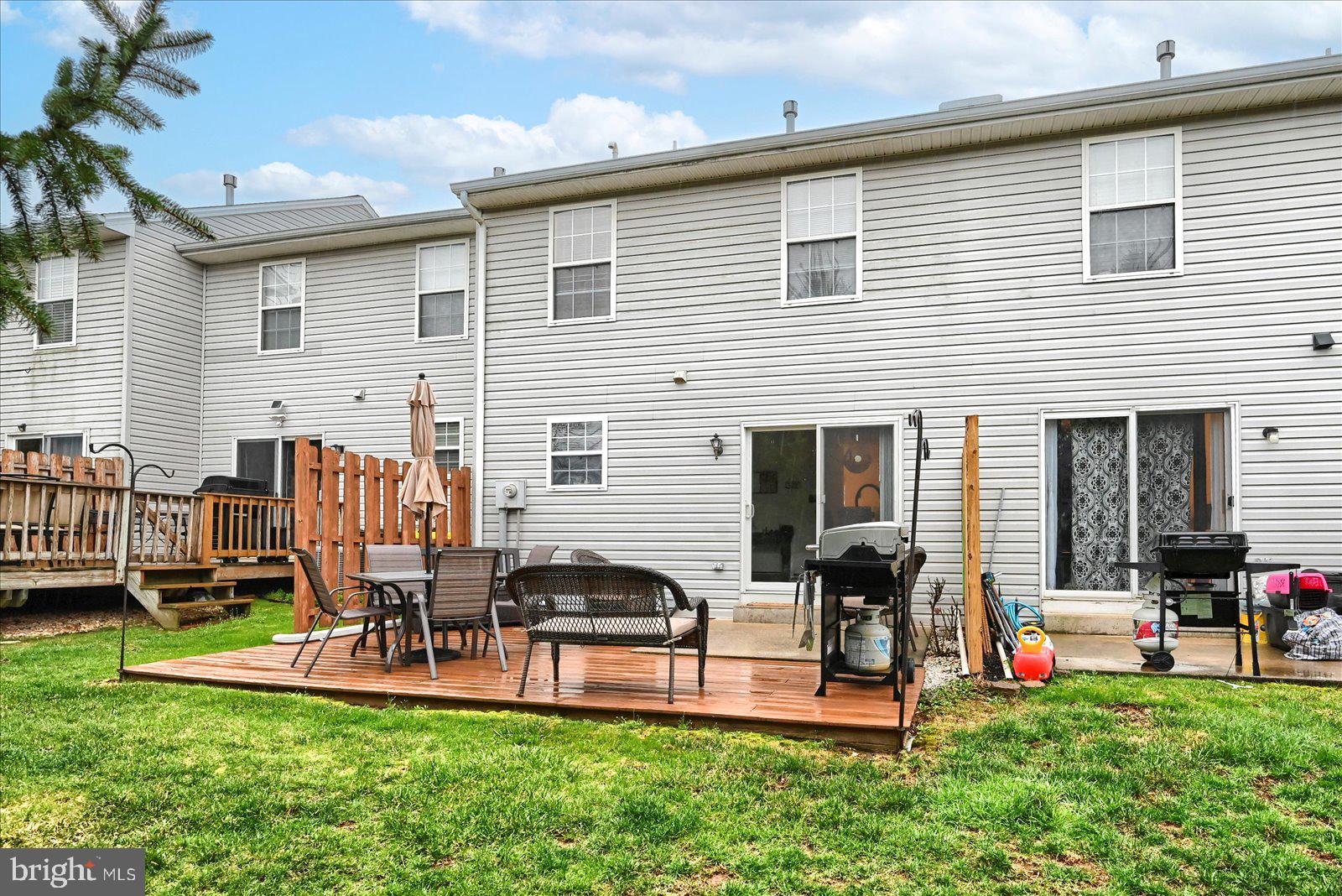 BUTTONWOOD CROSSING - Residential