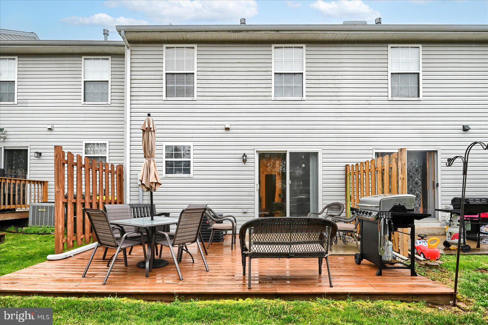 BUTTONWOOD CROSSING - Residential