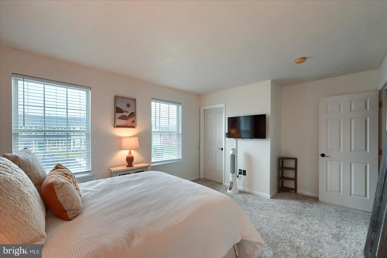 BUTTONWOOD CROSSING - Residential