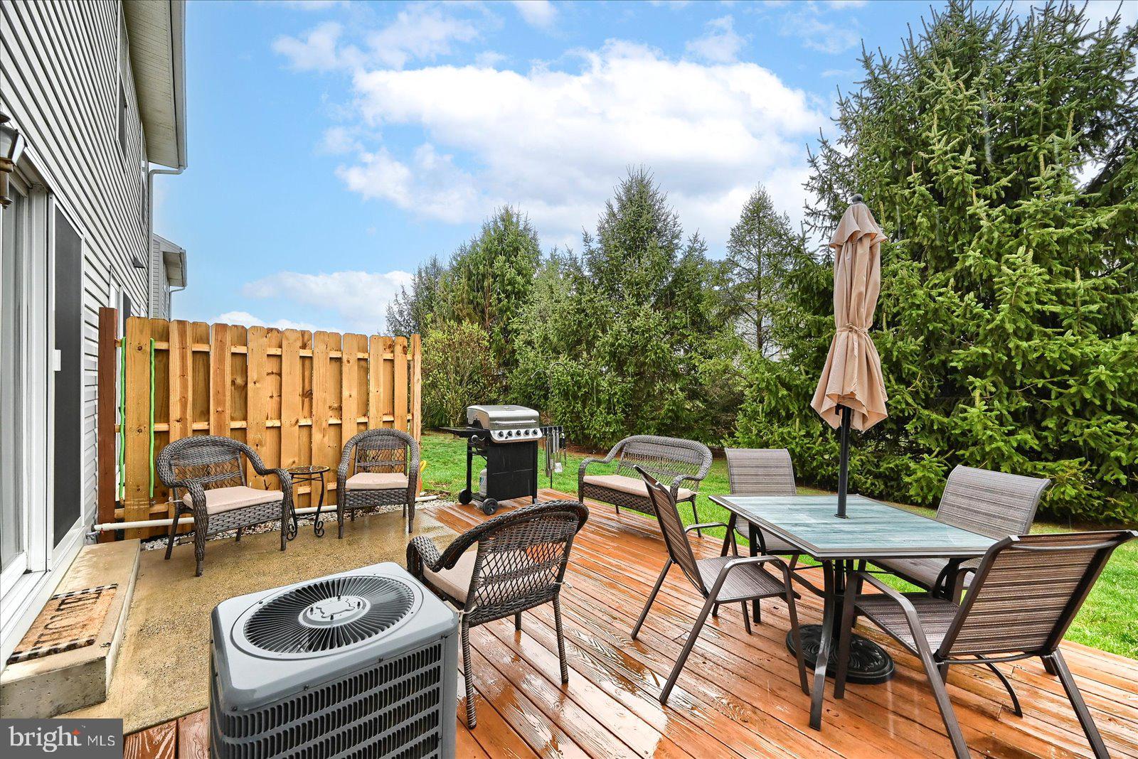 BUTTONWOOD CROSSING - Residential