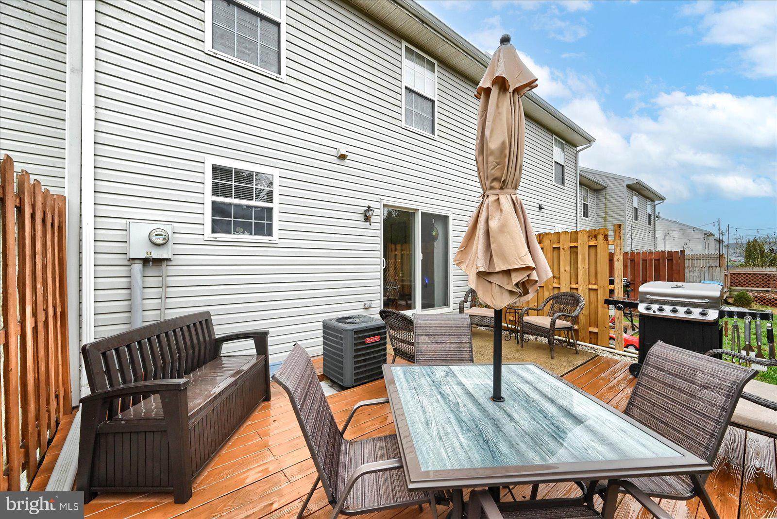 BUTTONWOOD CROSSING - Residential