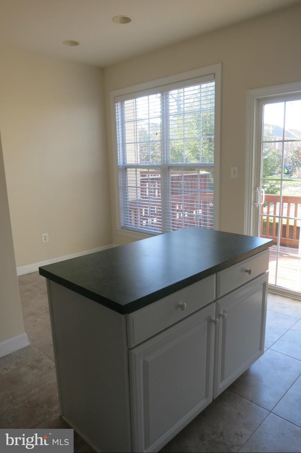 RIDGE TOP - Residential Lease