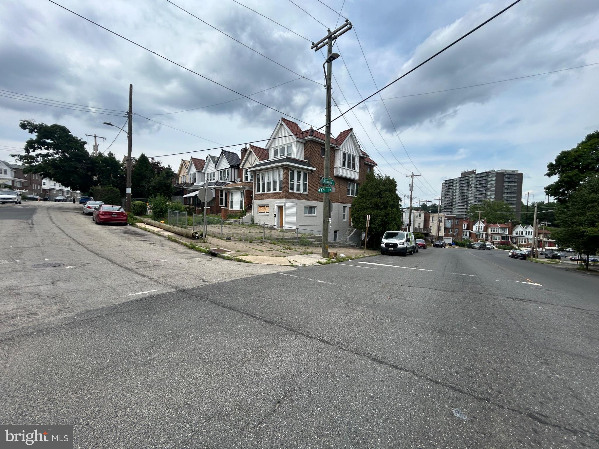 2001 52ND STREET
