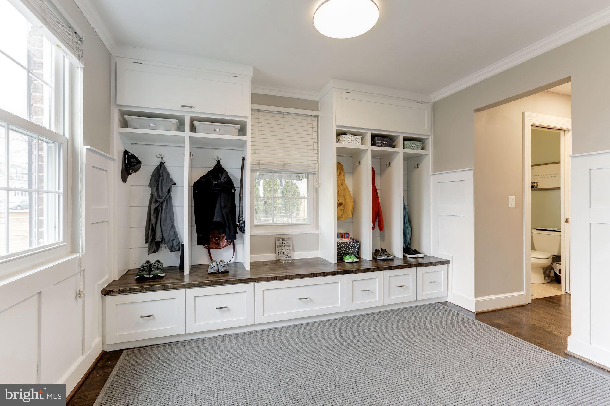 WAVERLY HILLS - Residential