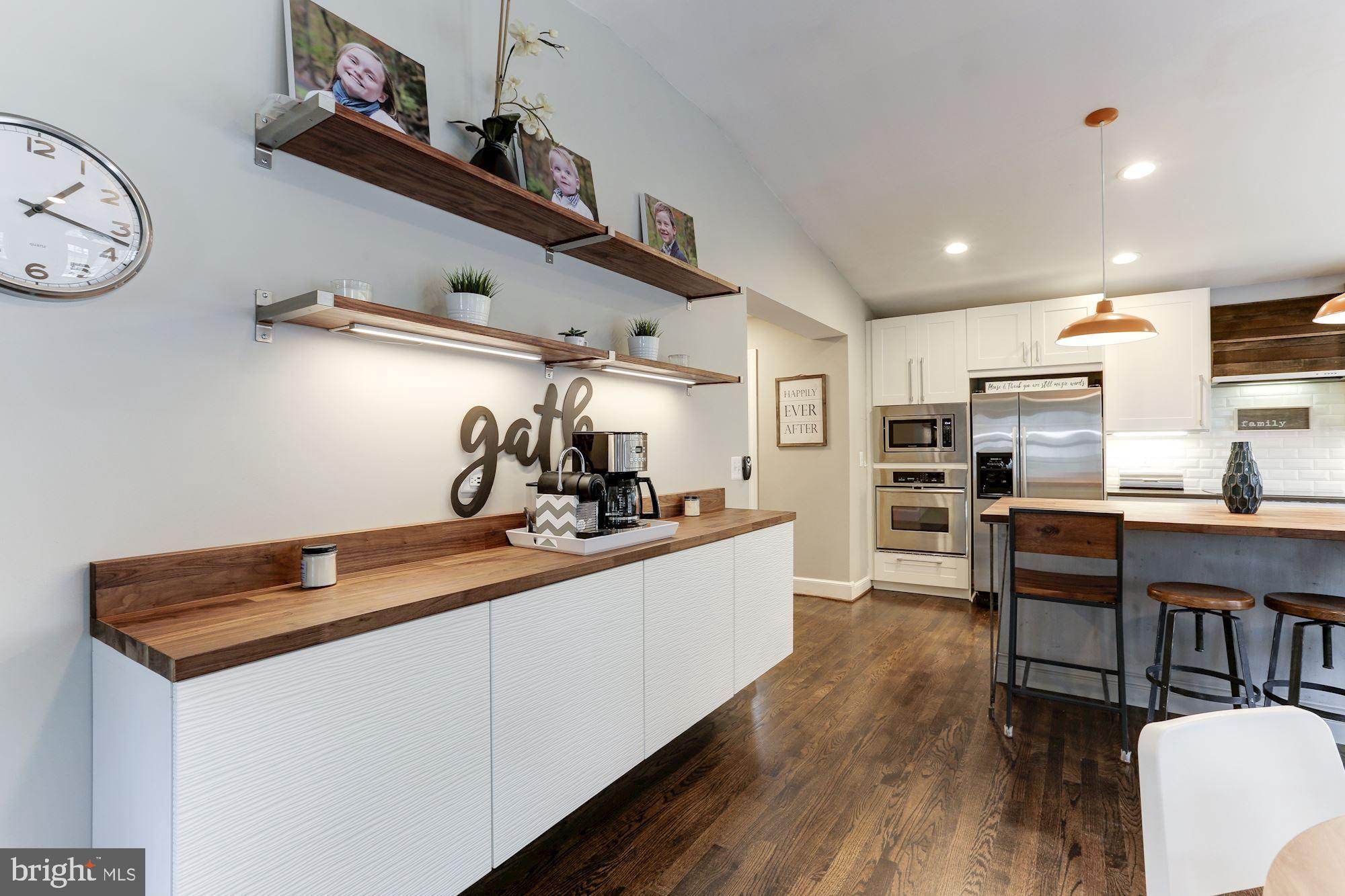 WAVERLY HILLS - Residential