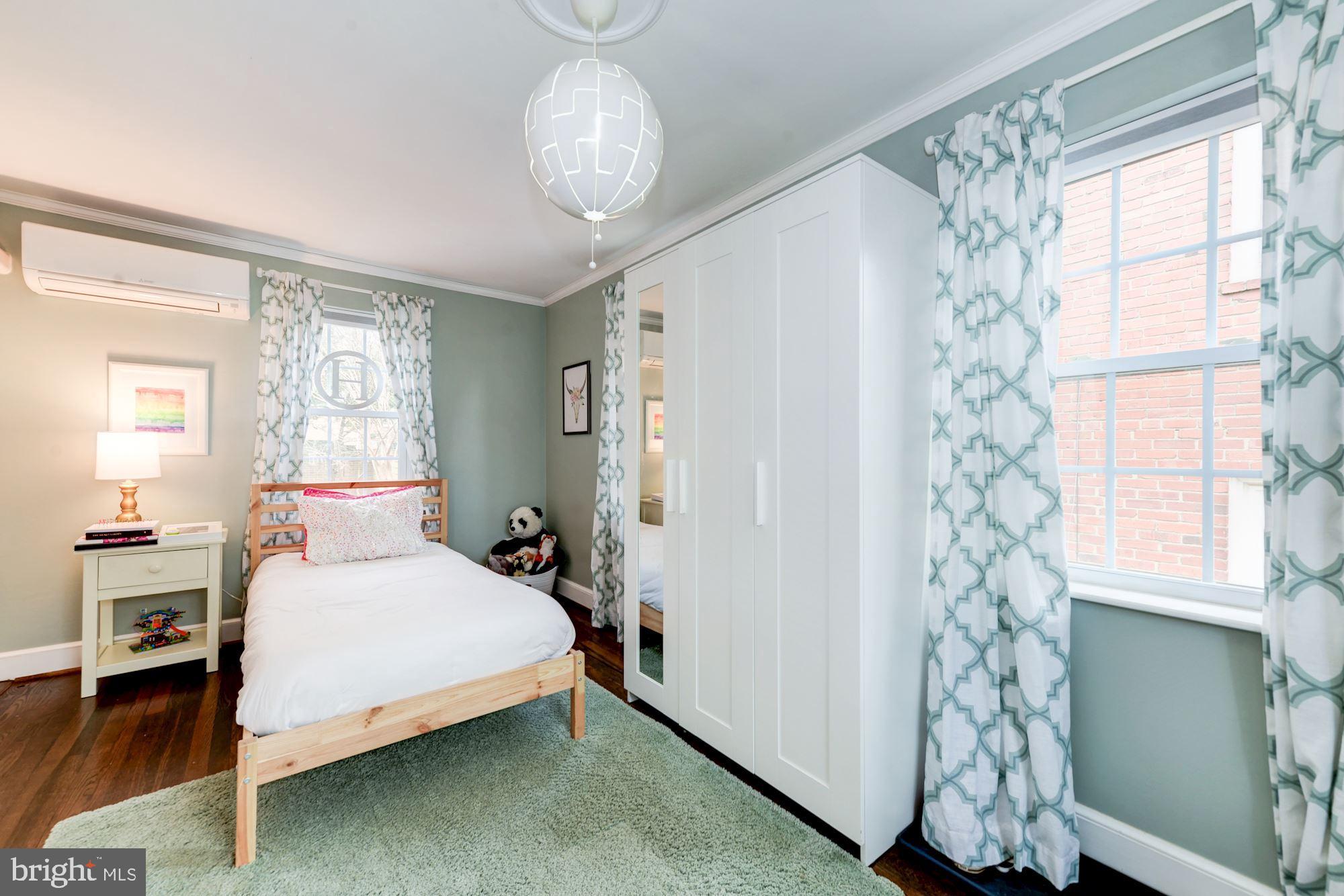 WAVERLY HILLS - Residential