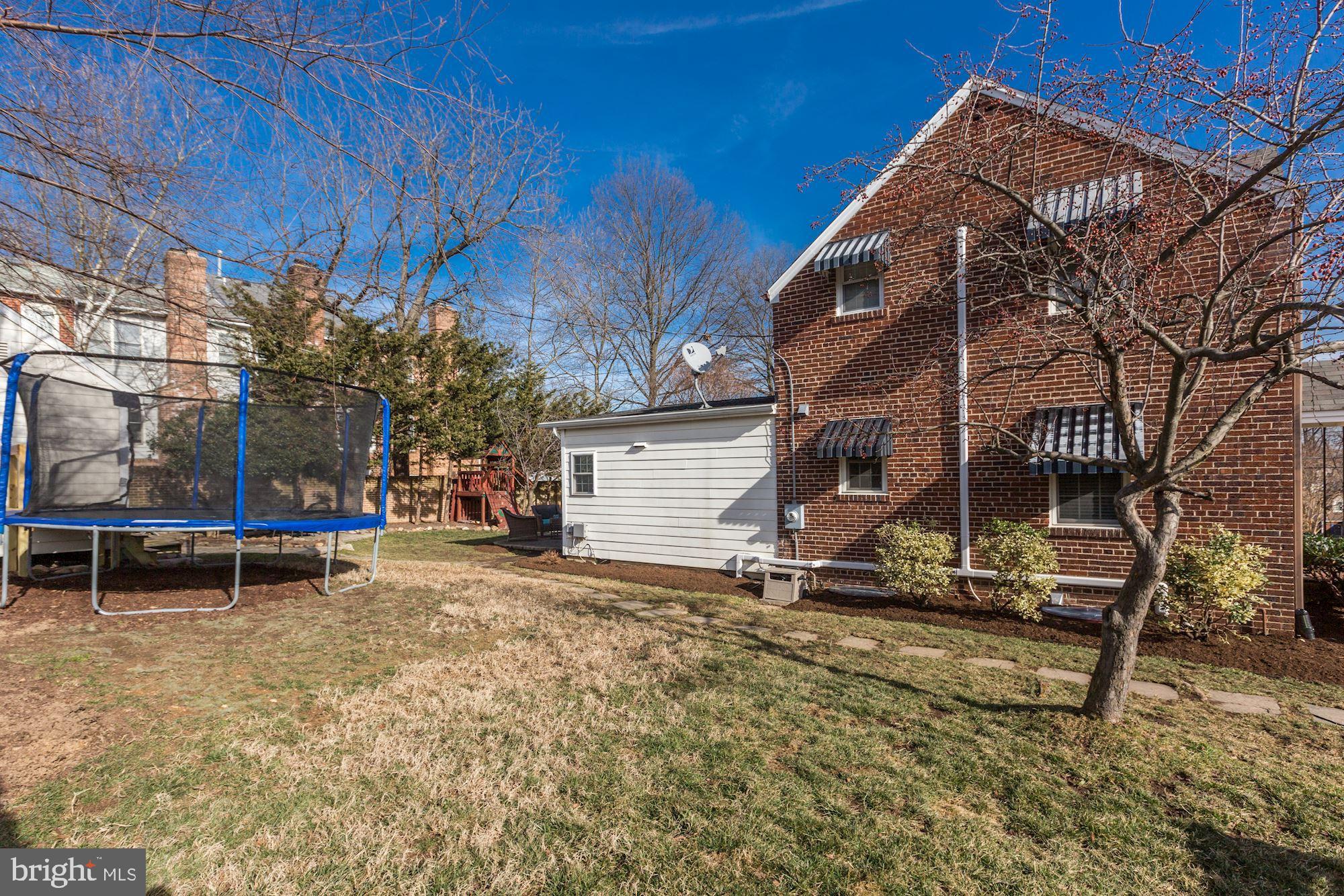 WAVERLY HILLS - Residential