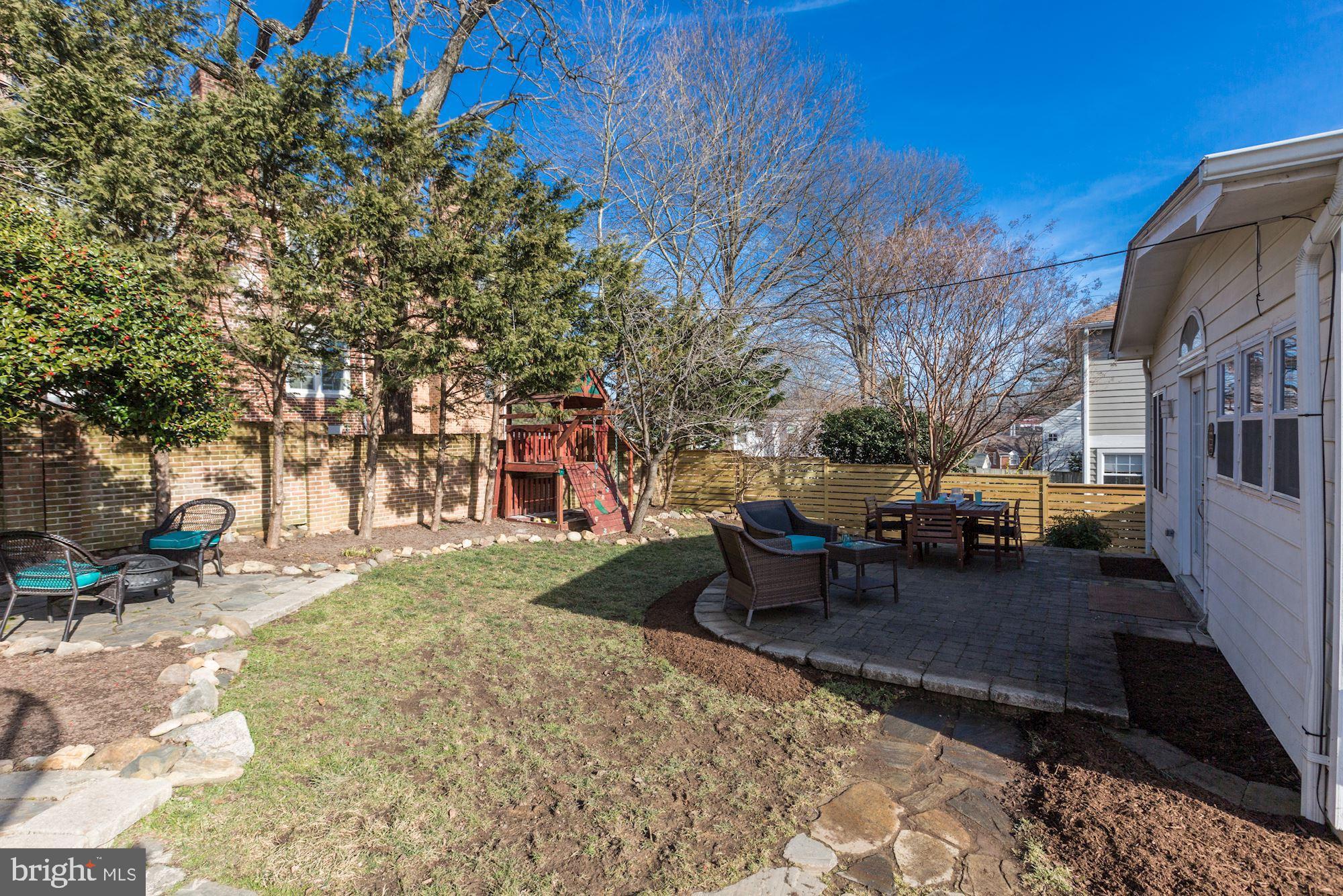 WAVERLY HILLS - Residential