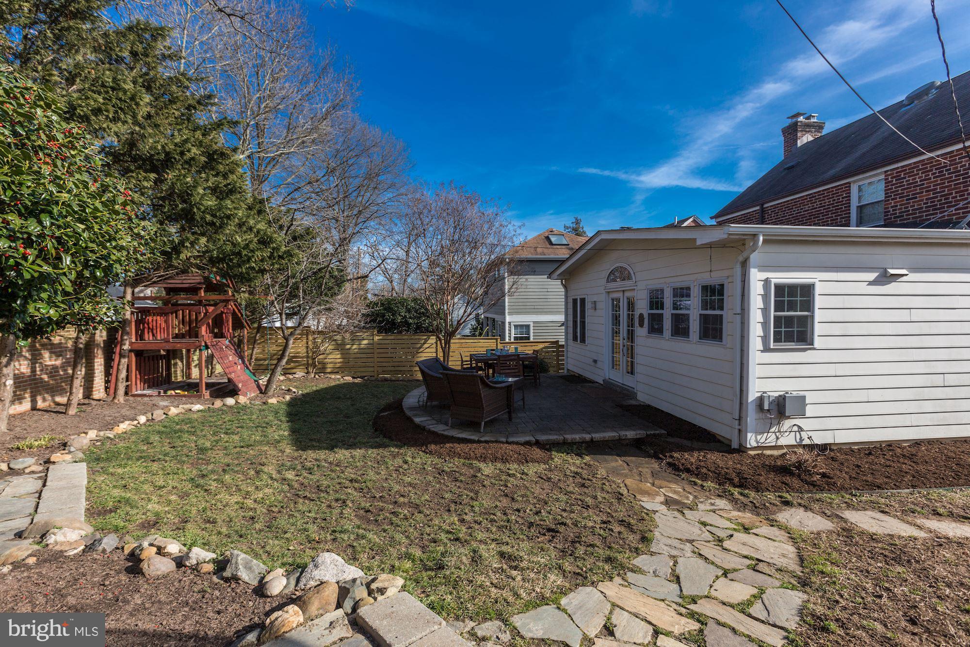 WAVERLY HILLS - Residential