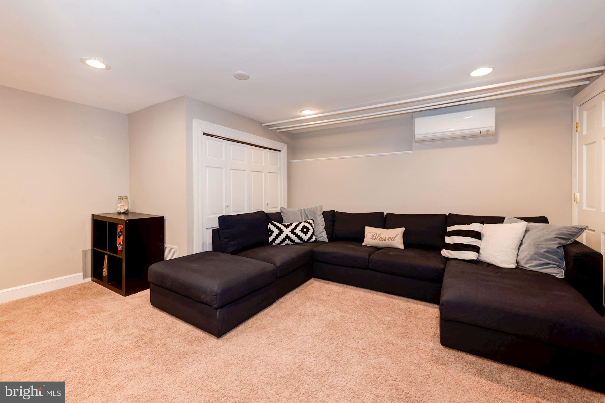 WAVERLY HILLS - Residential