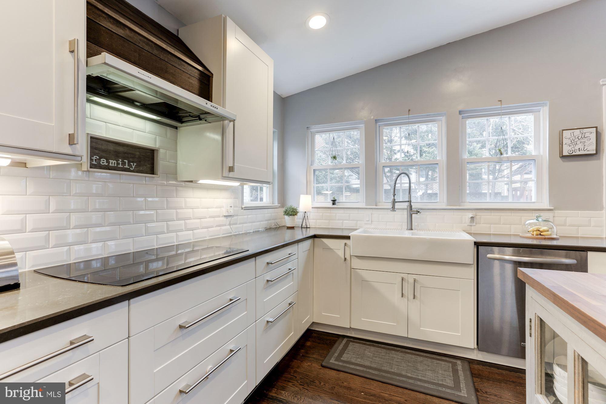 WAVERLY HILLS - Residential