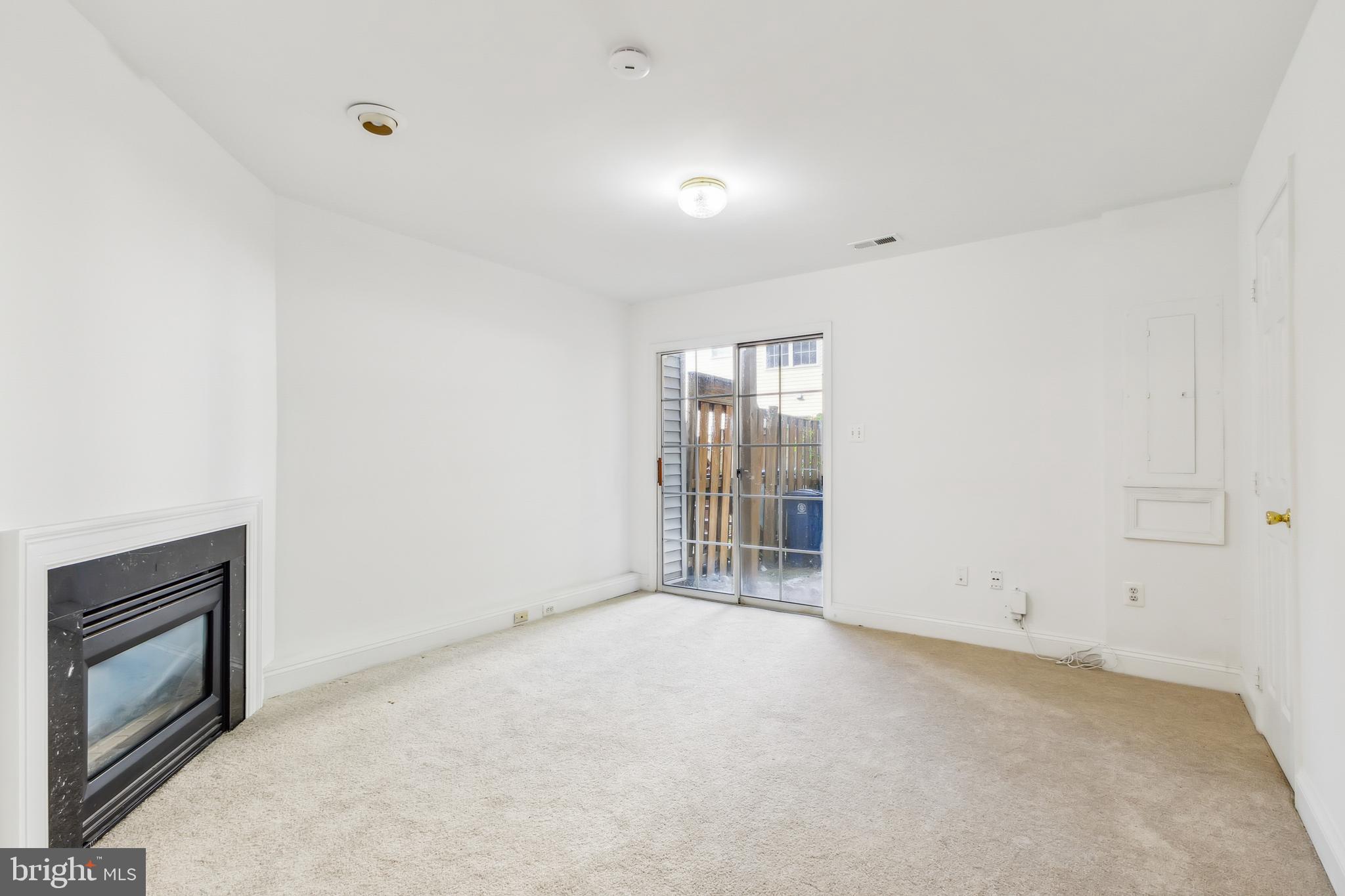 FOUNTAIN HILLS - Residential Lease