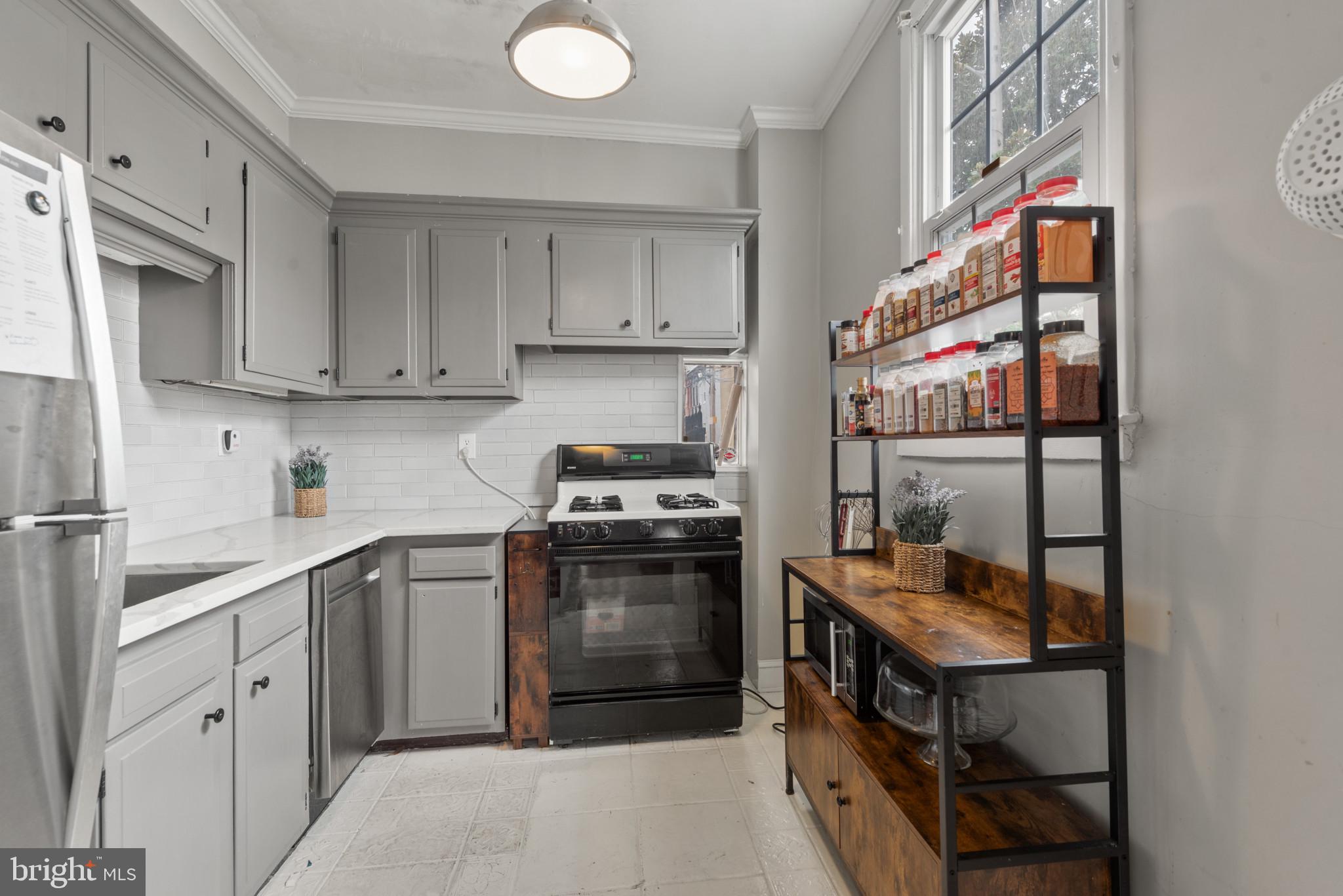 BUTCHERS HILL - Residential Lease