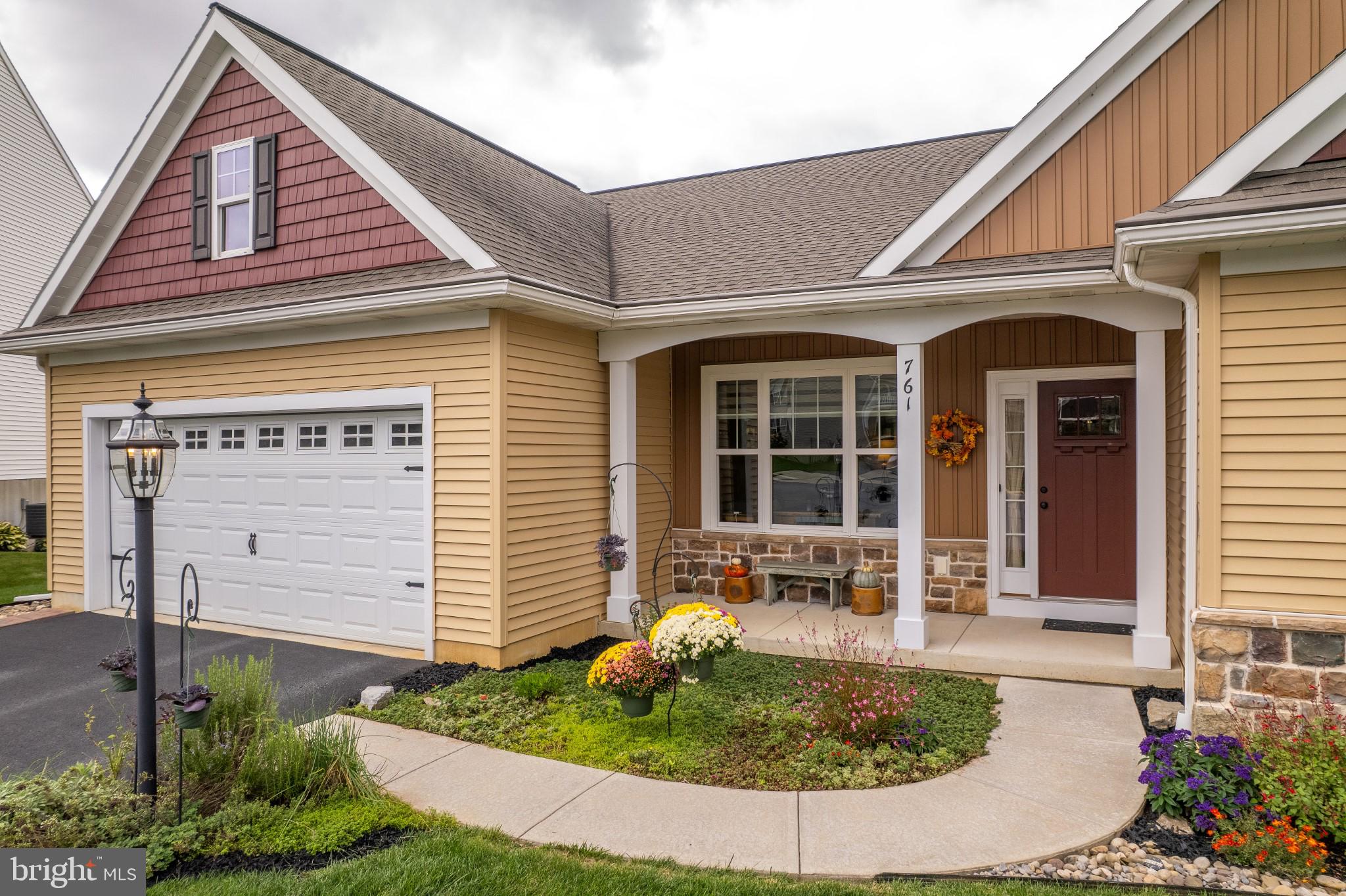 761 FIELDSTONE DRIVE