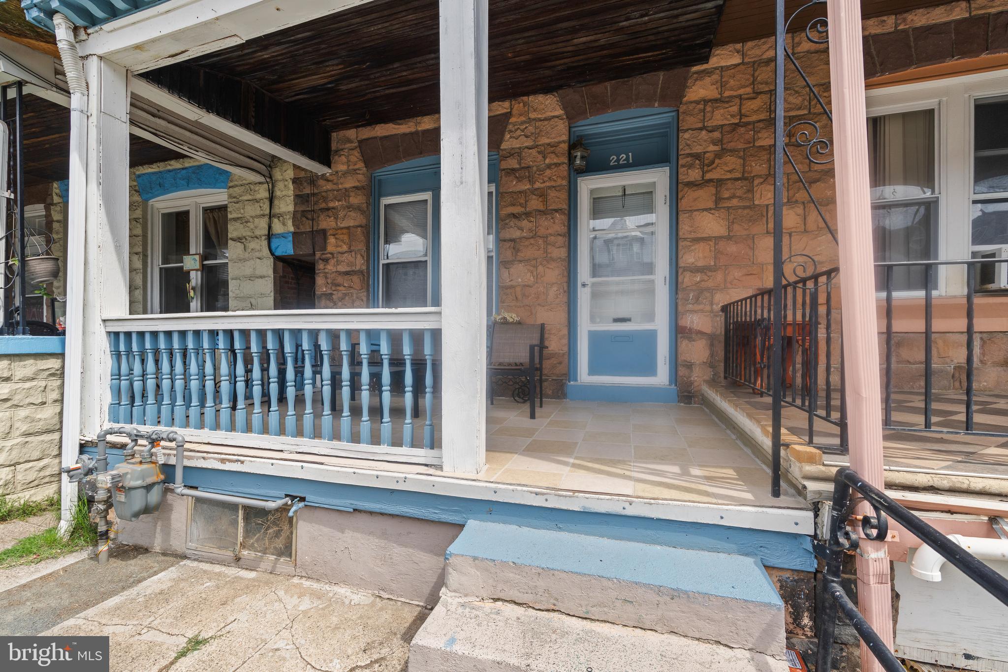 221 W OLEY STREET