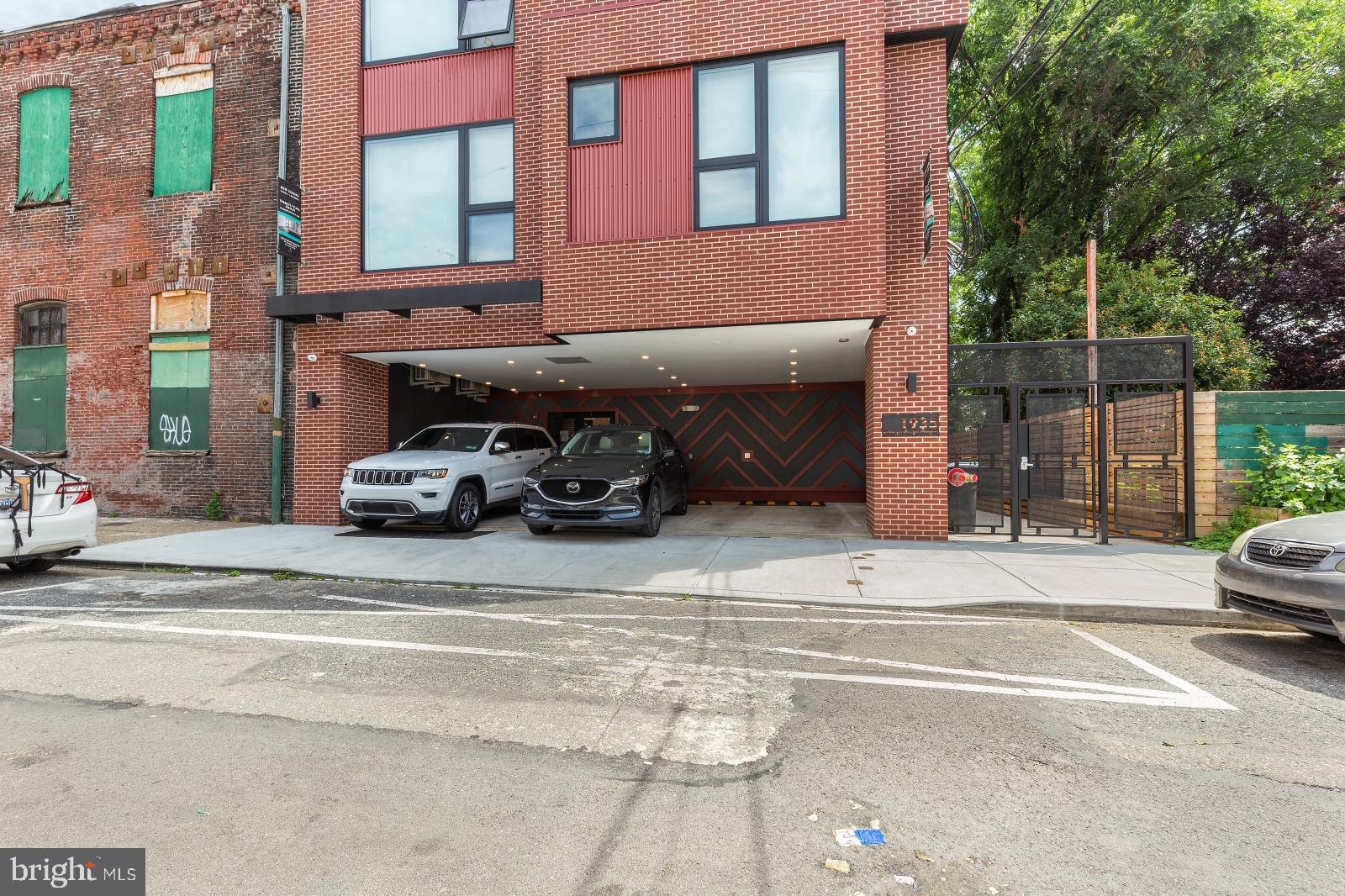 EAST KENSINGTON - Residential Lease