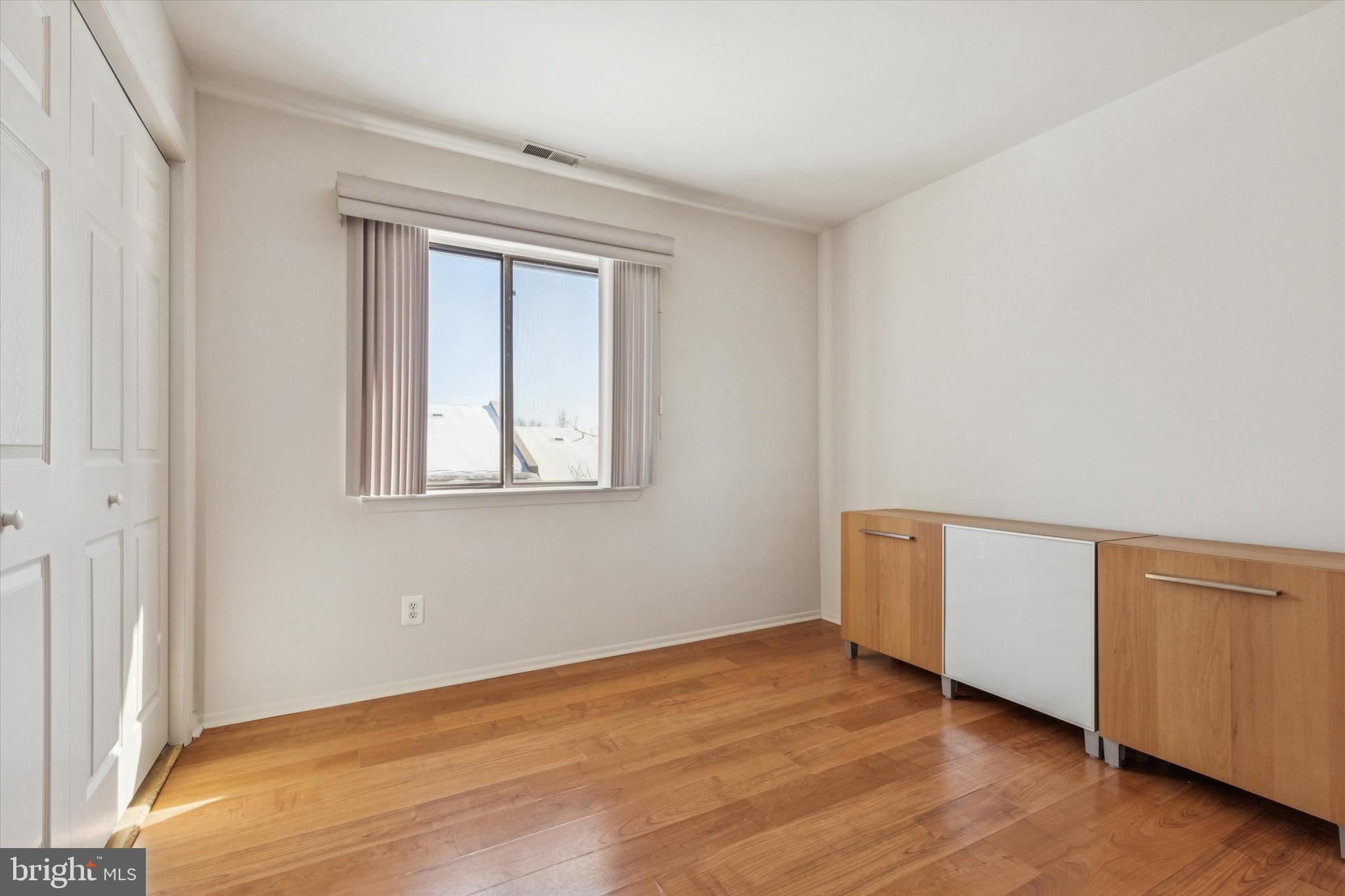 WOOD HOLLOW - Residential