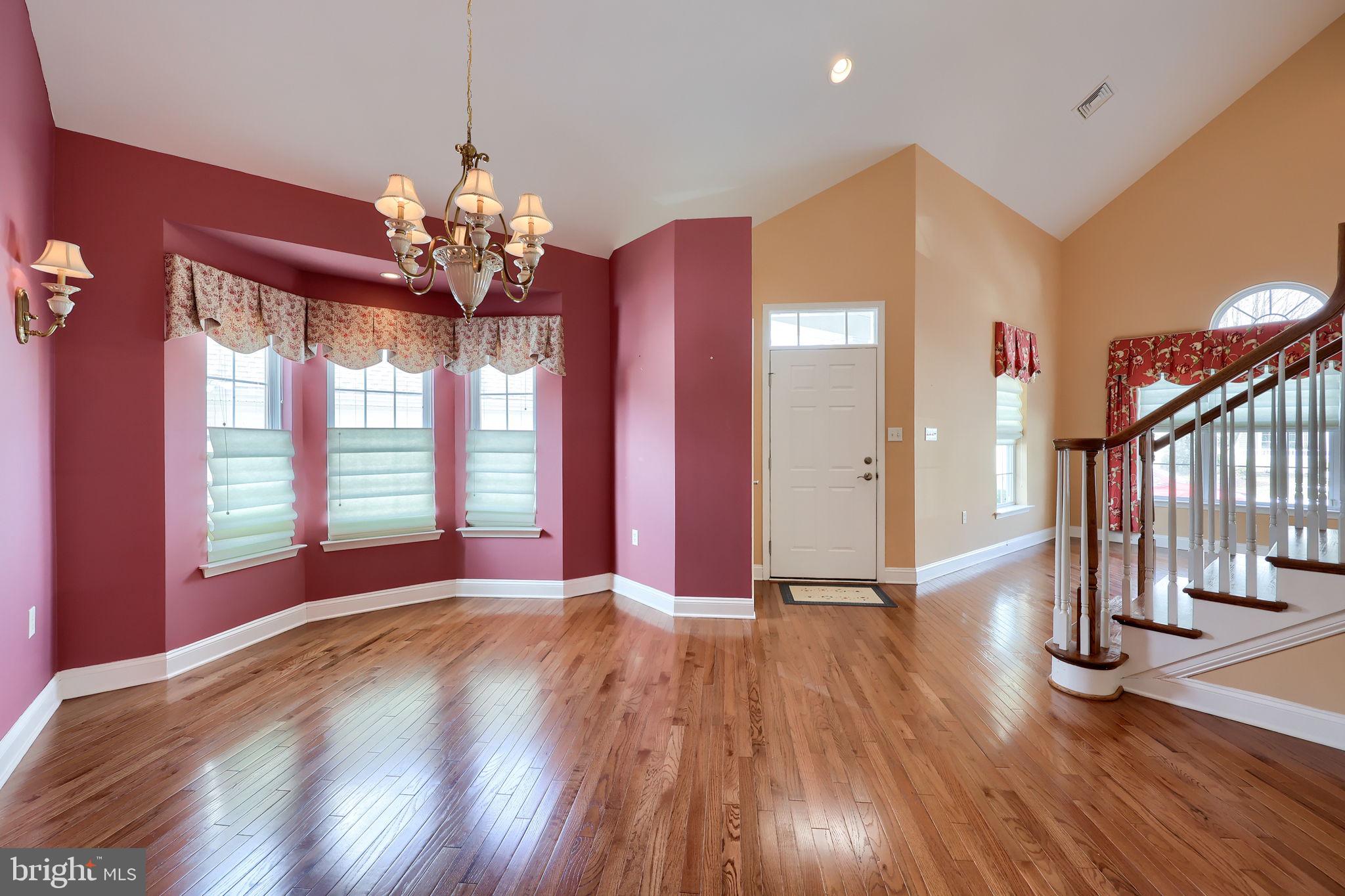 VILLAGE GRANDE - Residential