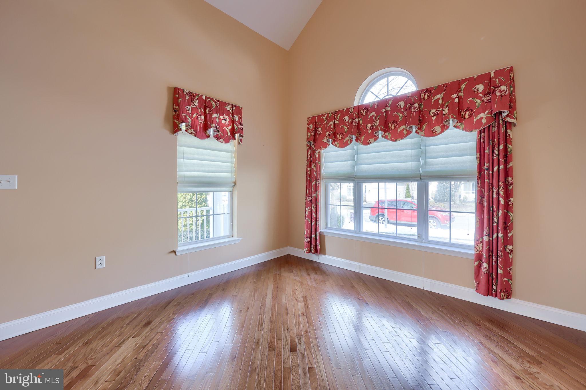 VILLAGE GRANDE - Residential