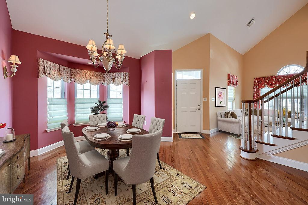 VILLAGE GRANDE - Residential