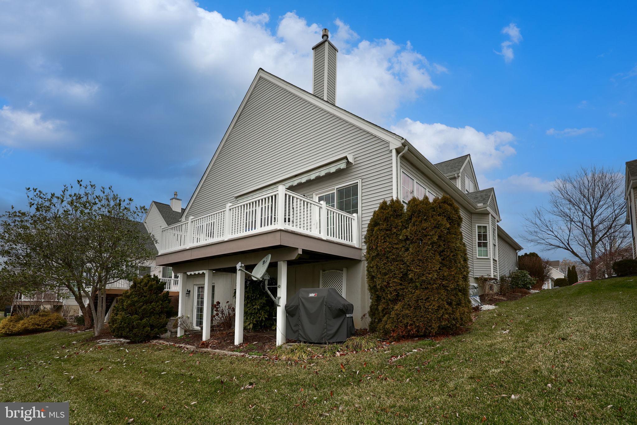 VILLAGE GRANDE - Residential