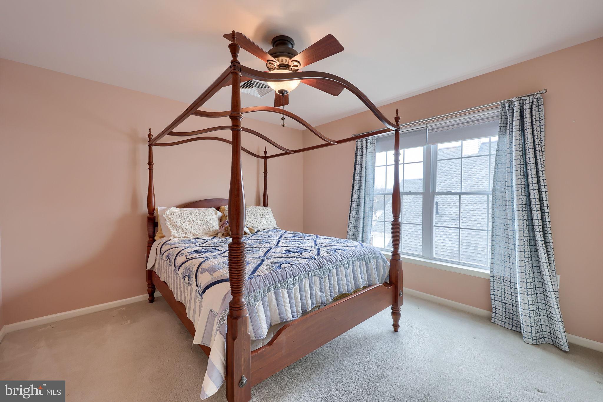 VILLAGE GRANDE - Residential