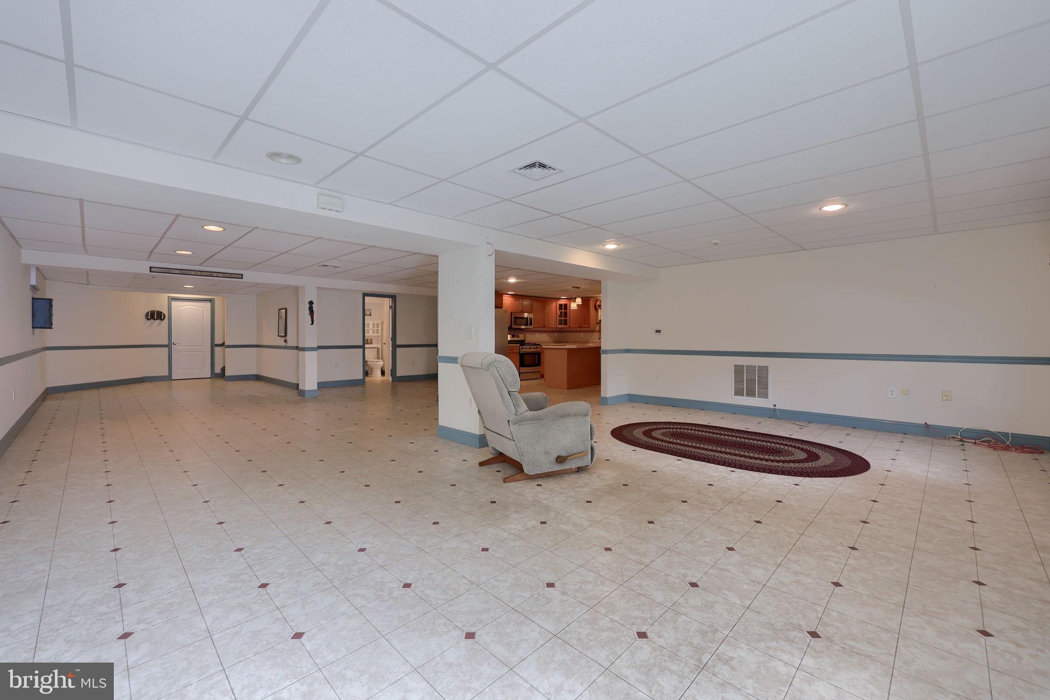 VILLAGE GRANDE - Residential